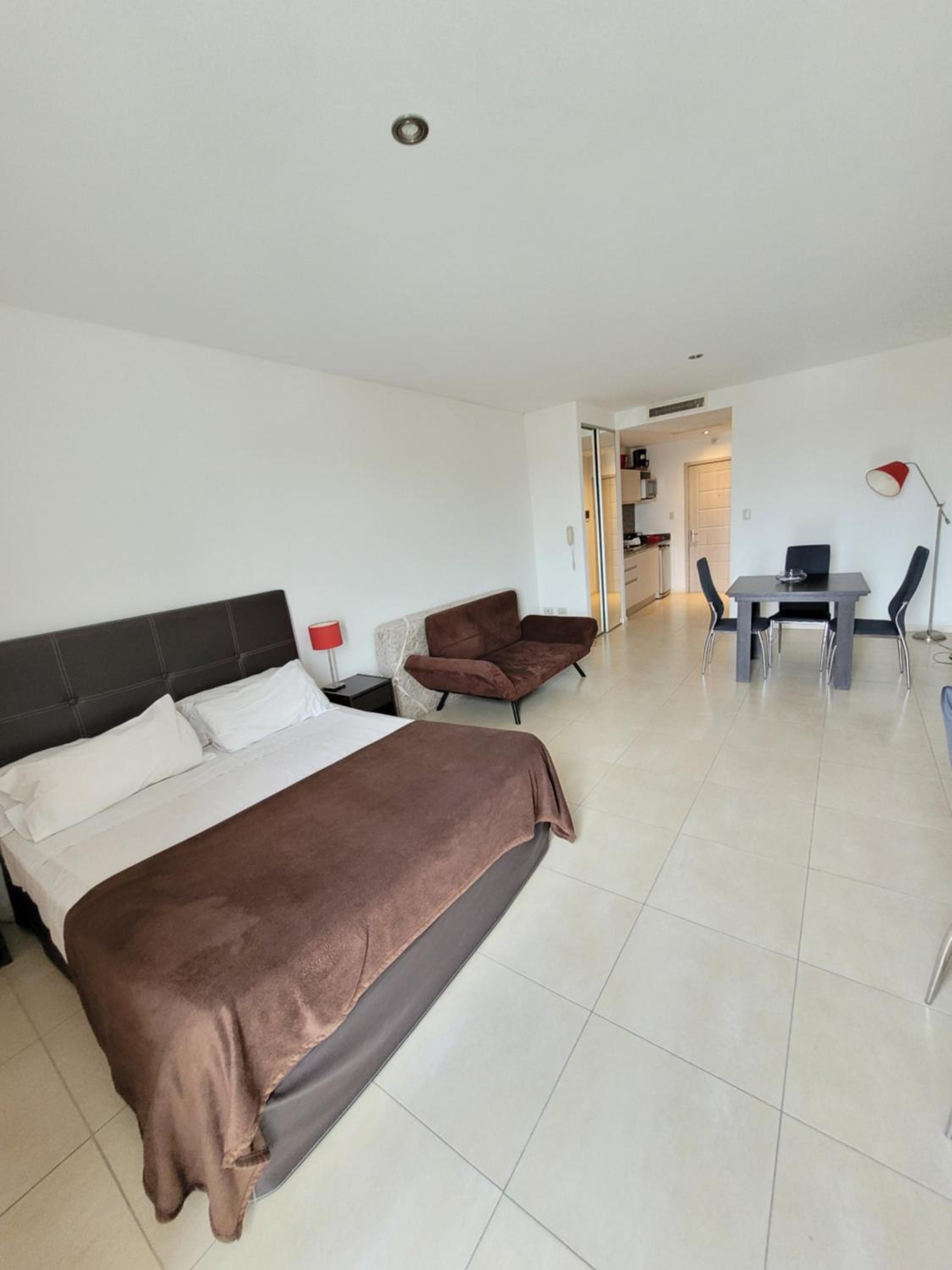 One-Bedroom Apartment photo 2