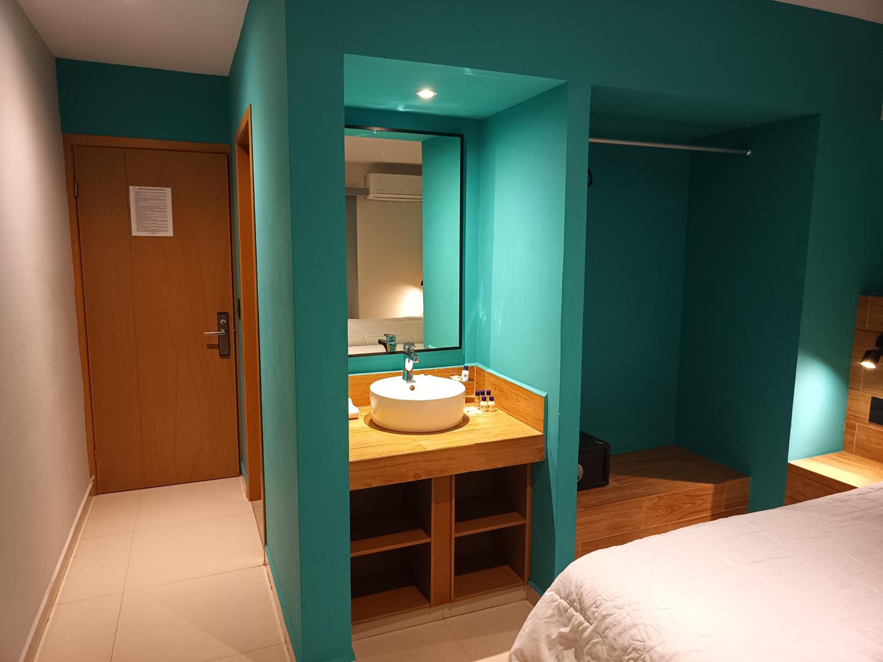 Standard Double Room - Photo 24