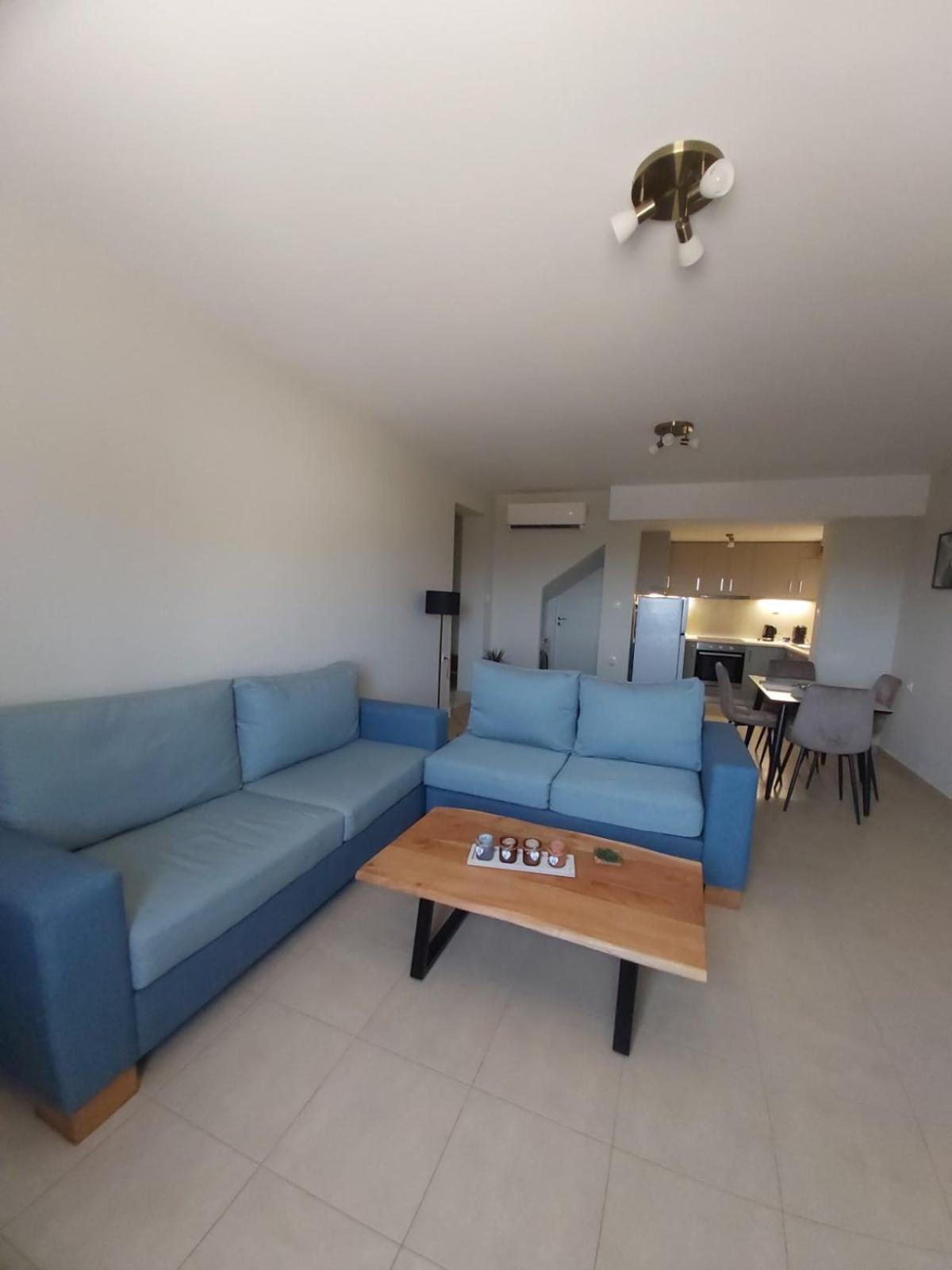 Two-Bedroom House photo 2