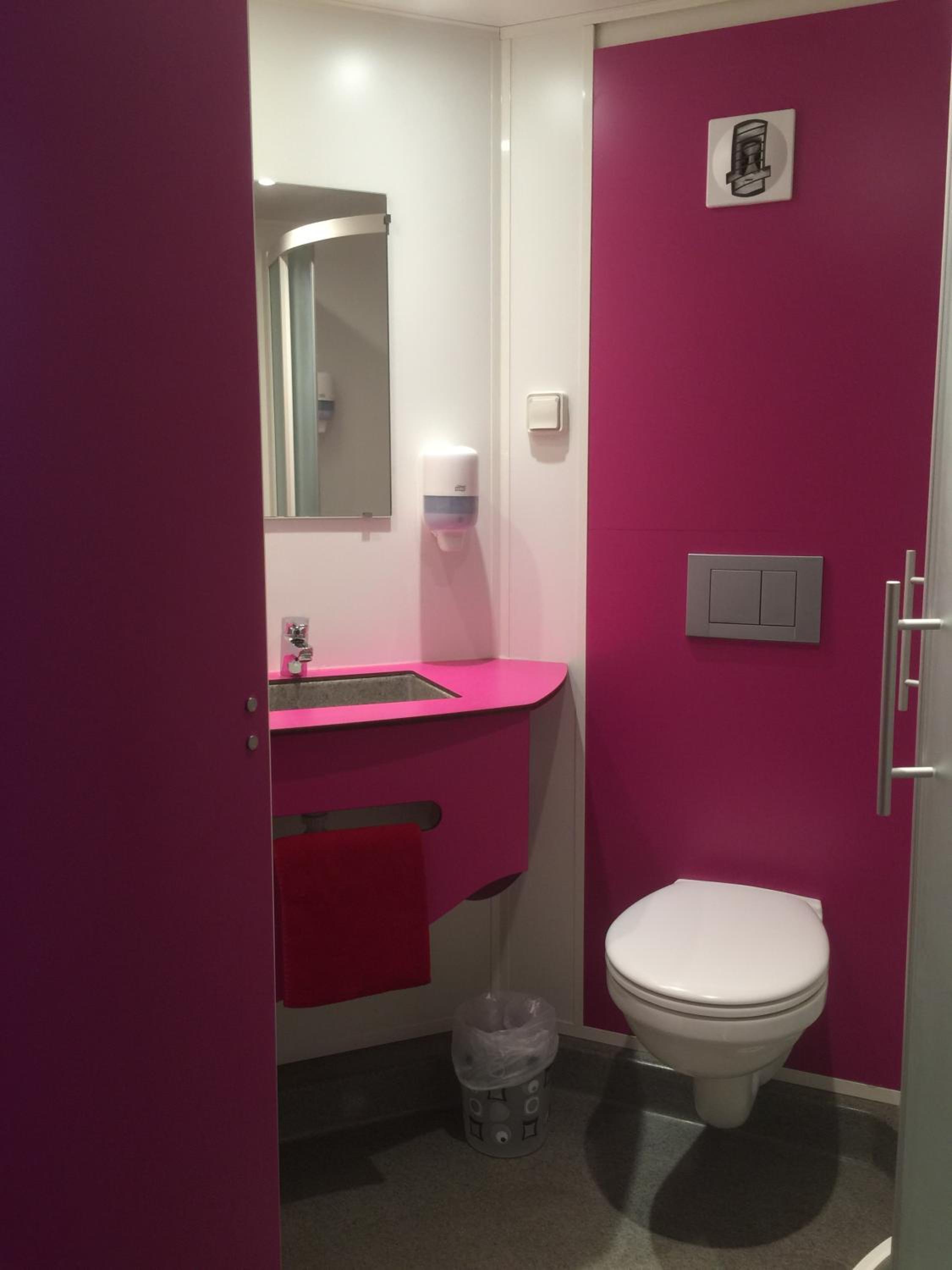 Standard Twin Room photo 3