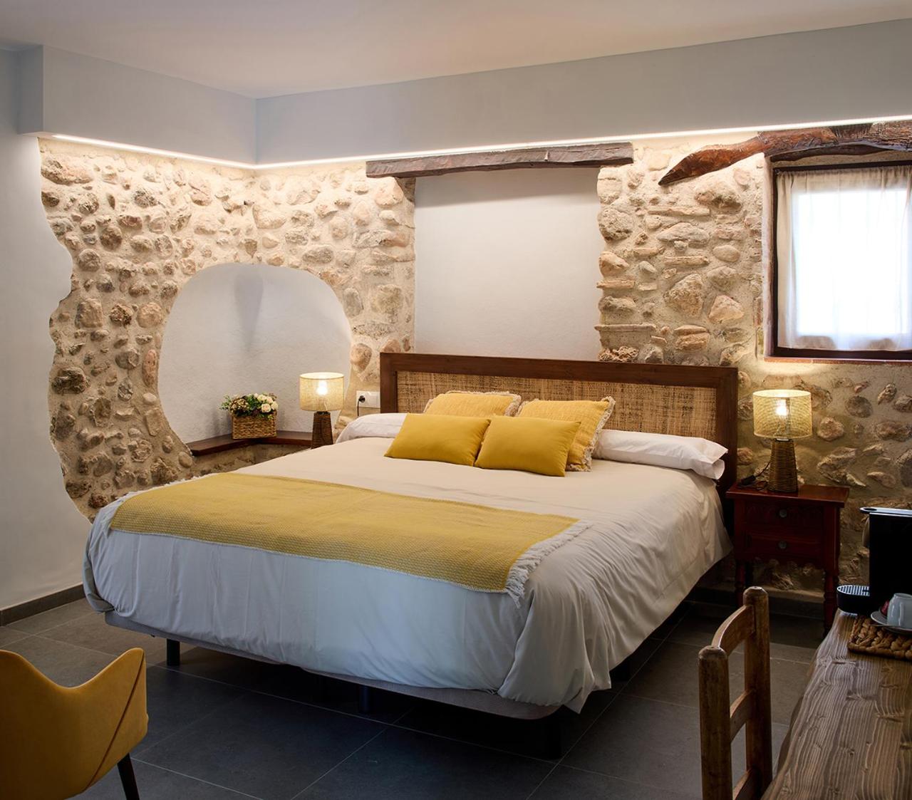 Double Room with Balcony photo 3