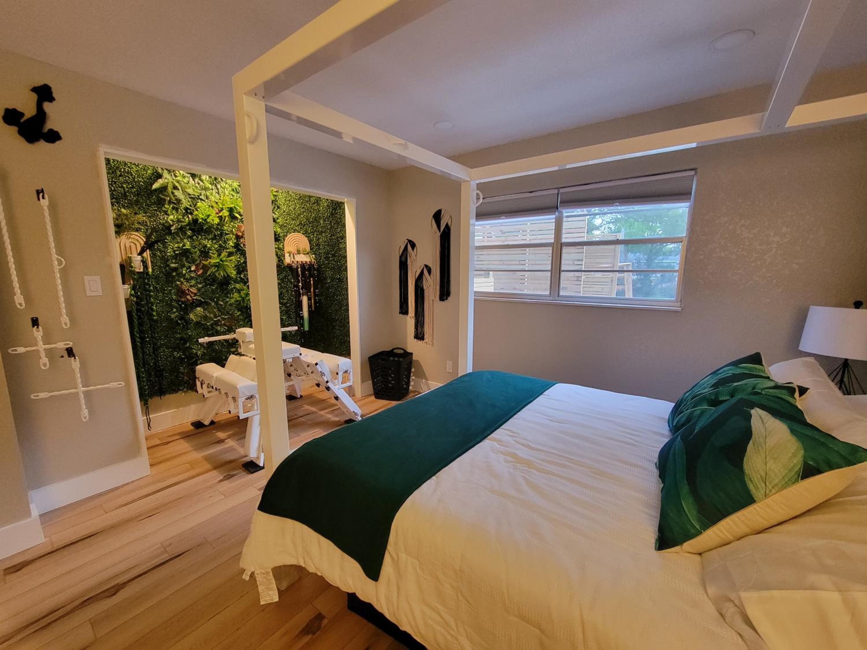 Four-Bedroom House photo 2