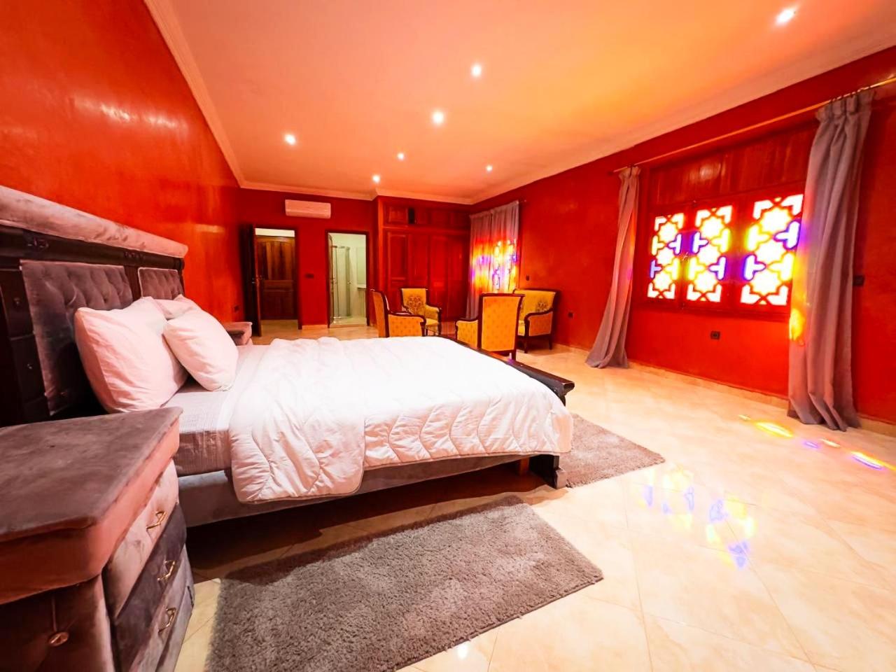 Villa photo 1