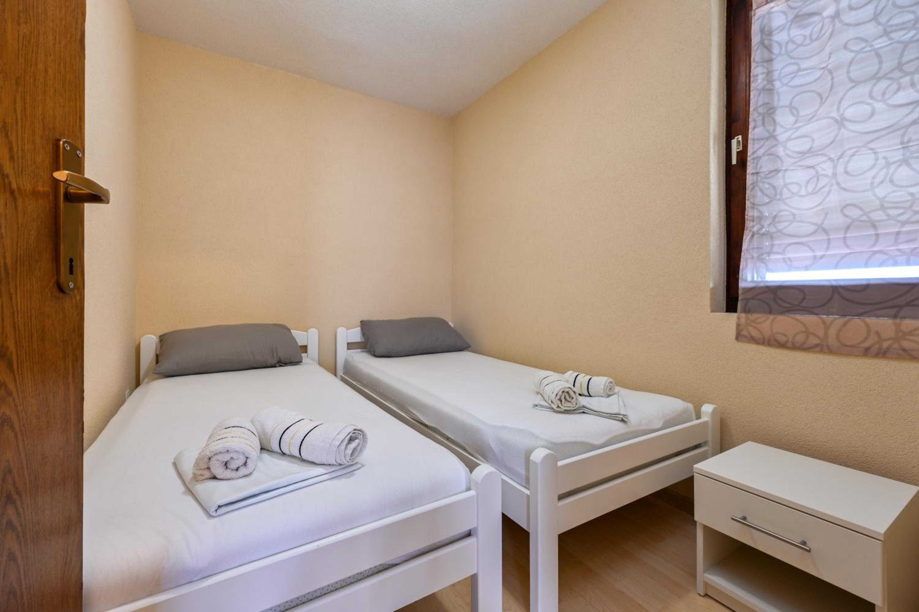 Basic Triple Room