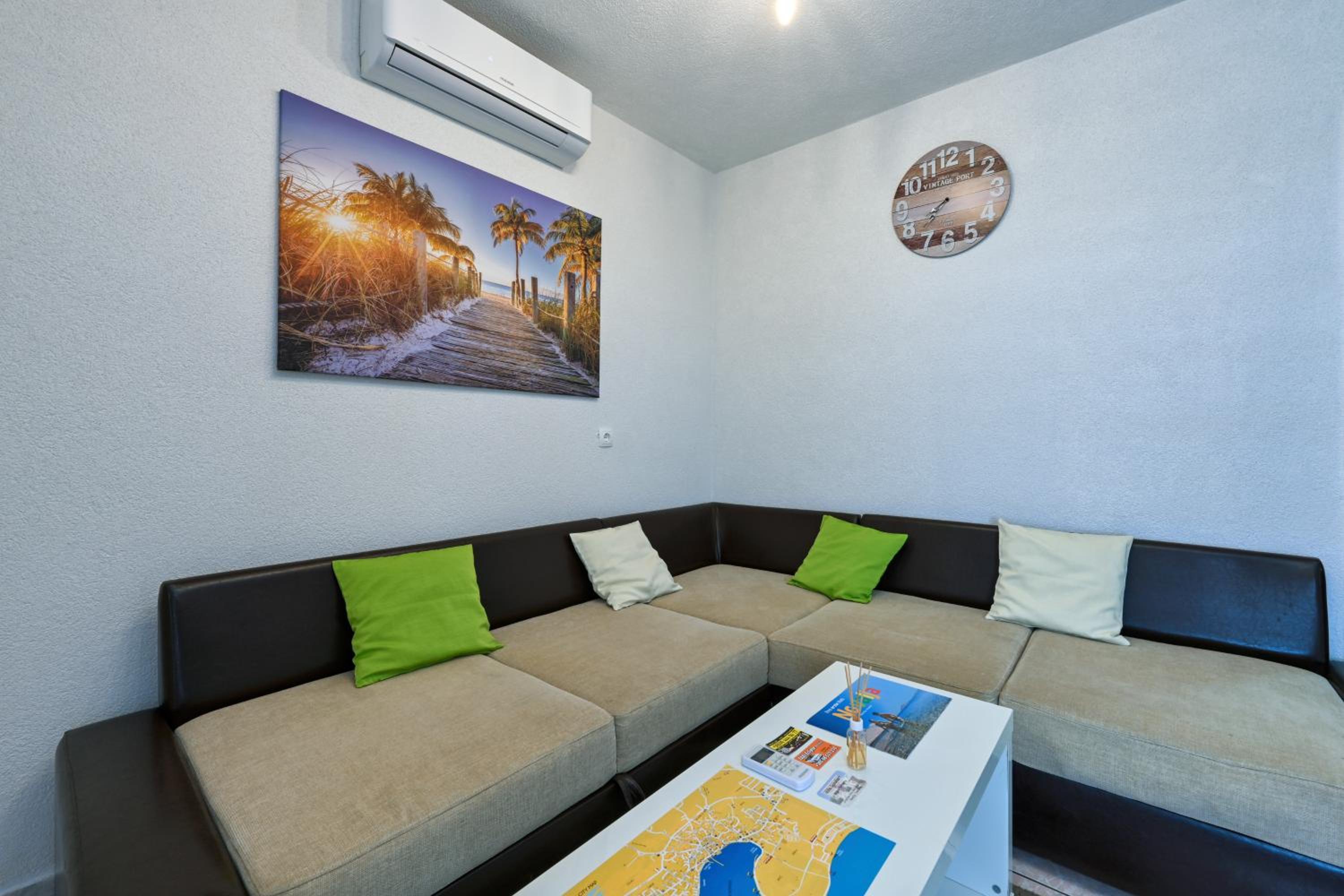Basic Triple Room
