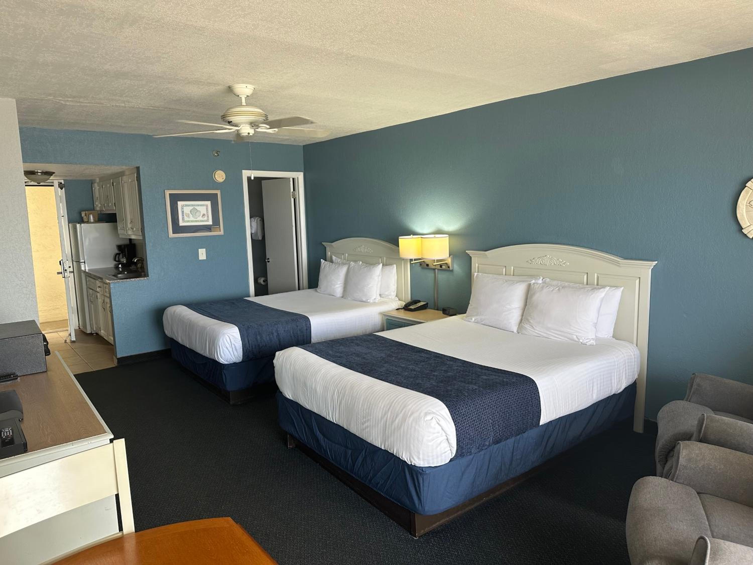 Queen Studio - Gulf Front