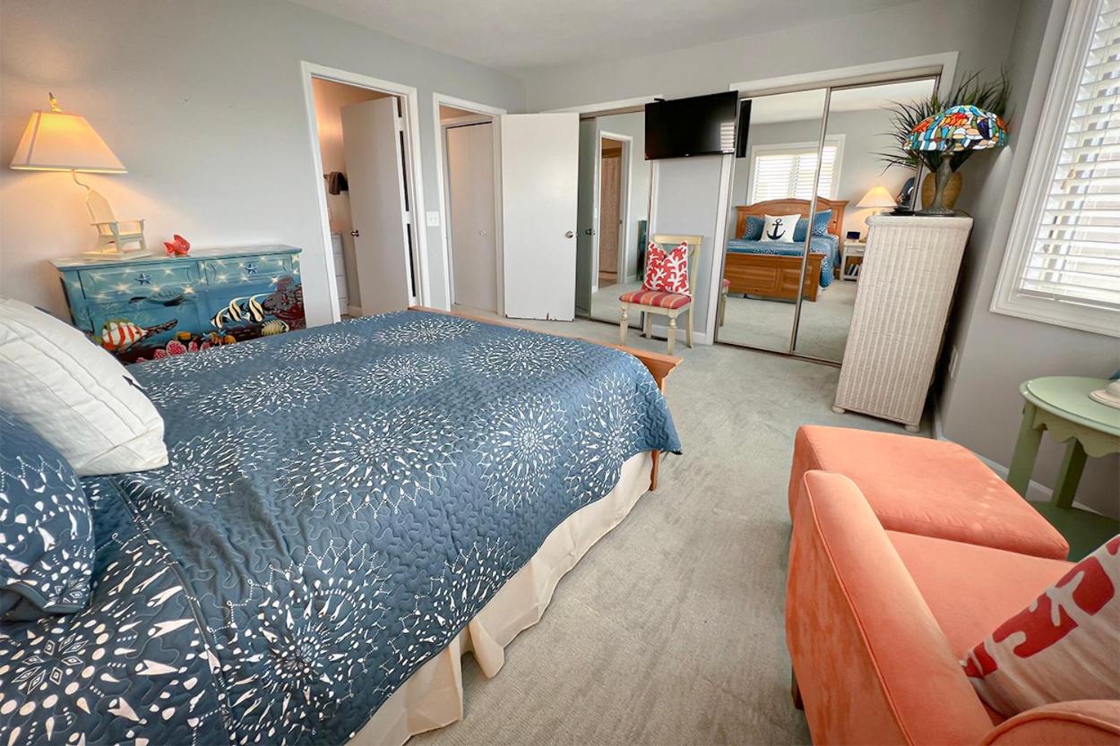 Three-Bedroom Apartment - Oceanfront photo 3