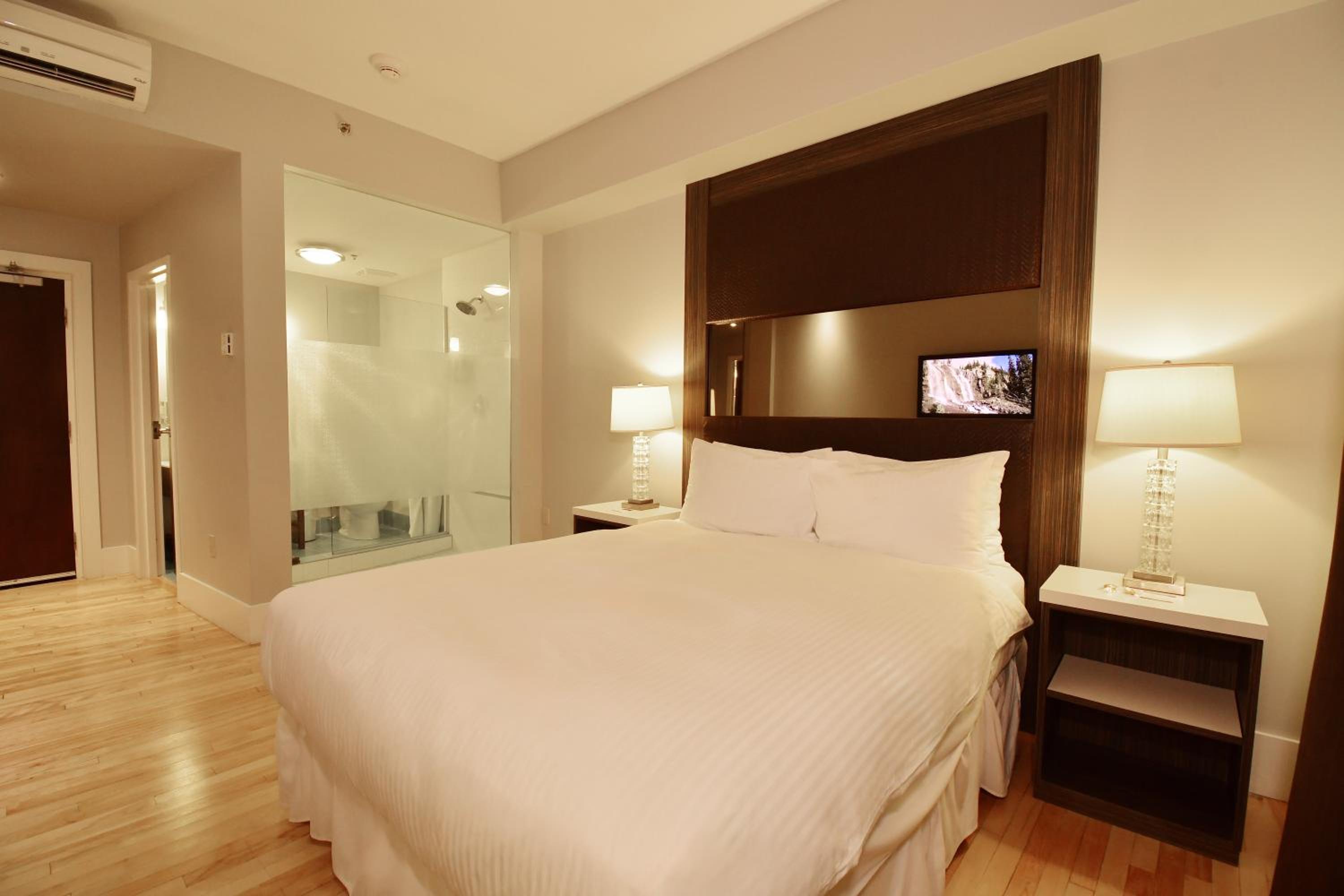 Queen Room photo 3