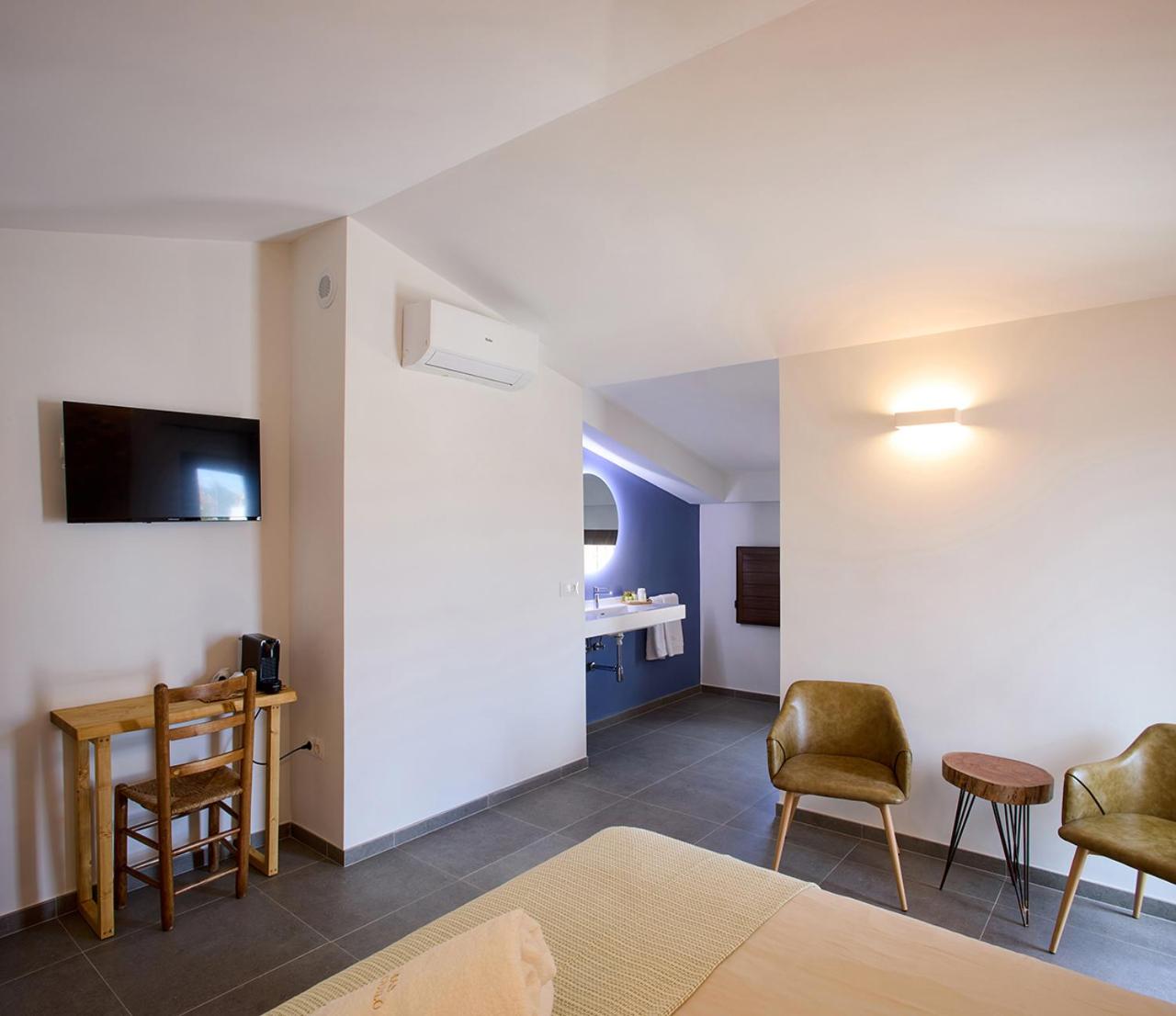 Habitación Doble de Lujo con Balcón