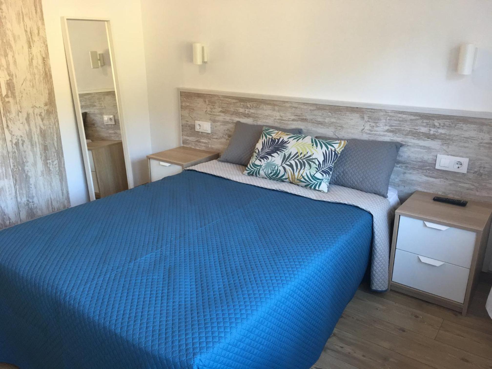 Habitación Doble con Baño Privado