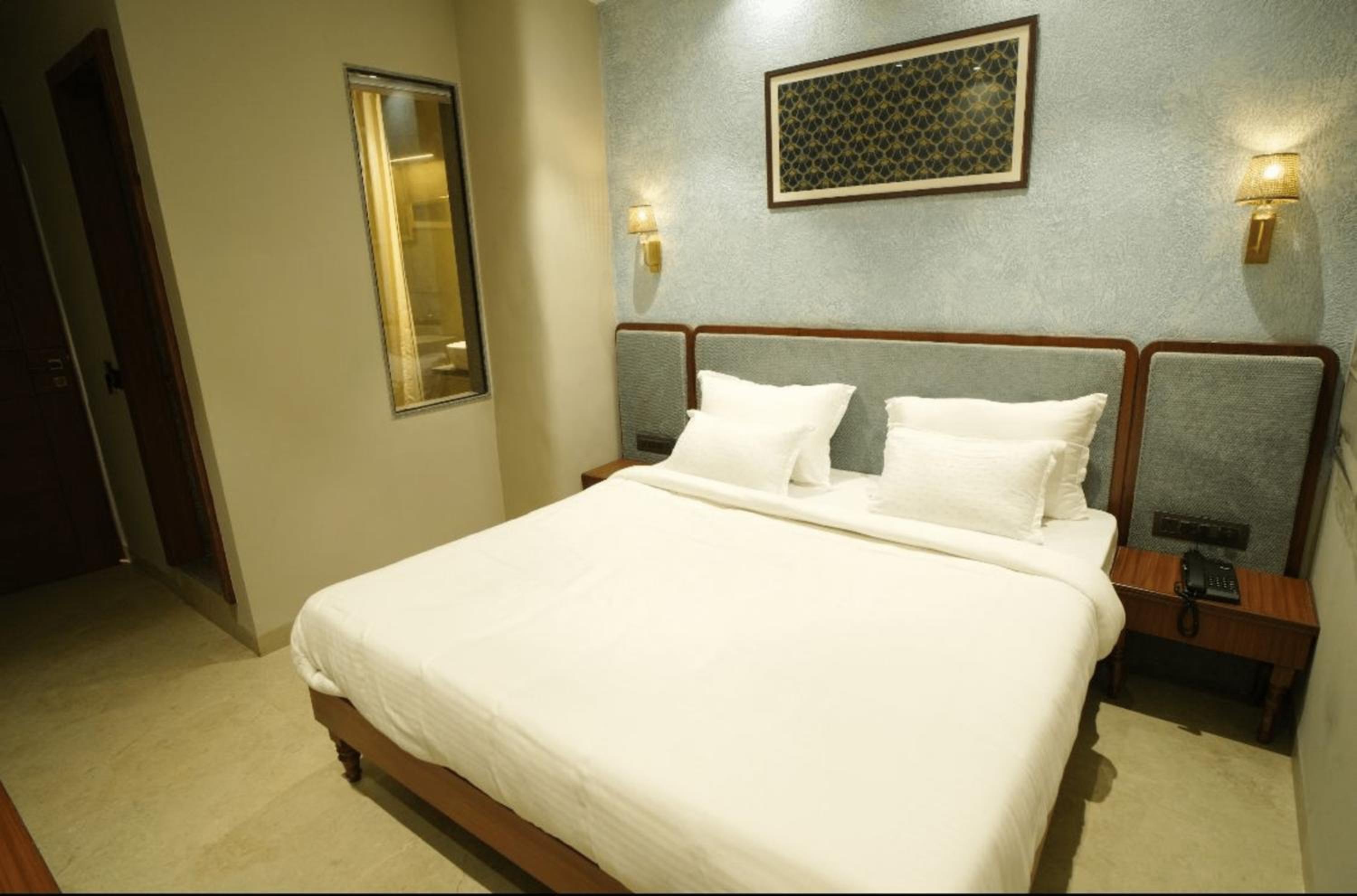 Large Double Room