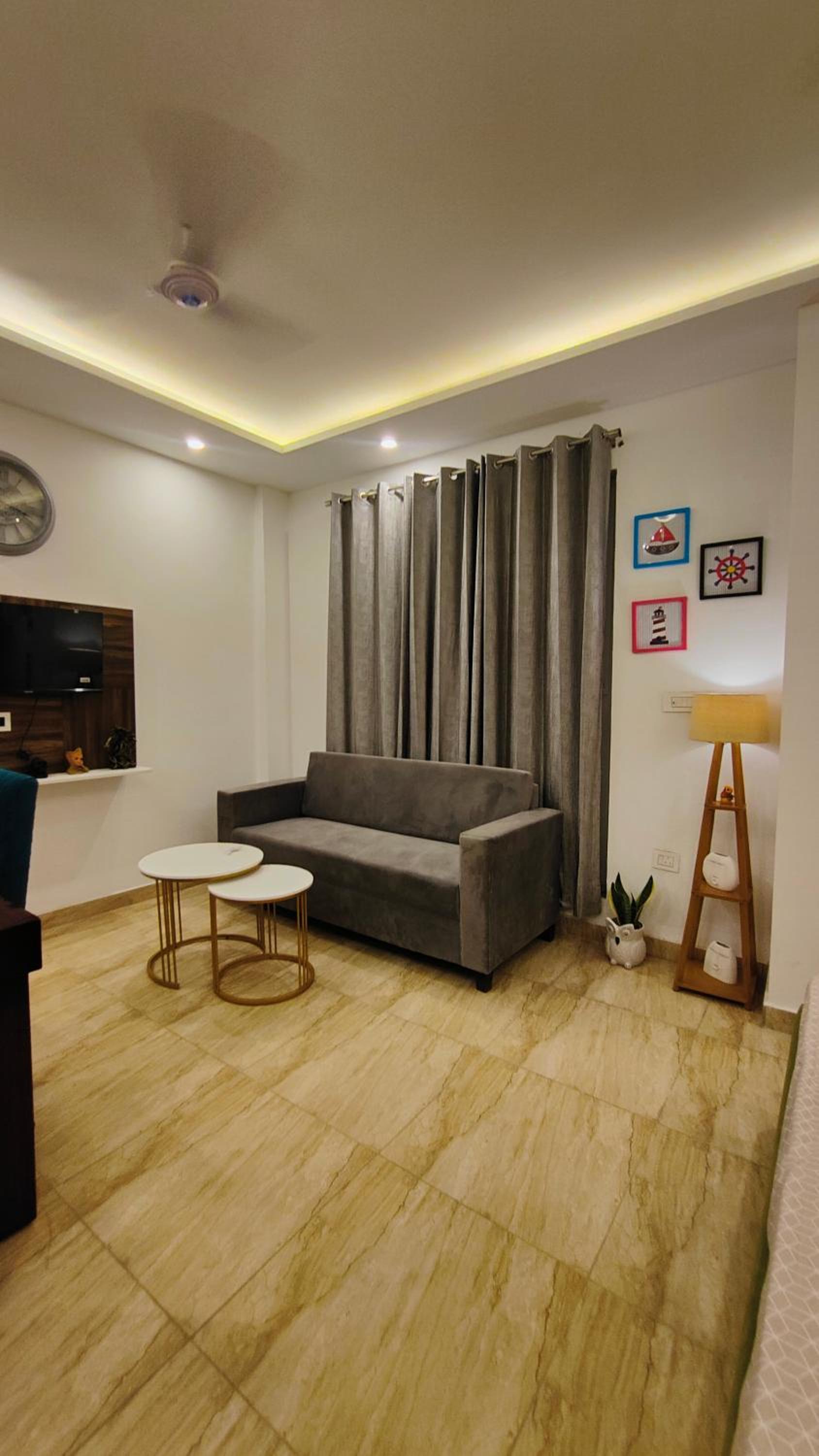 One-Bedroom Apartment photo 2