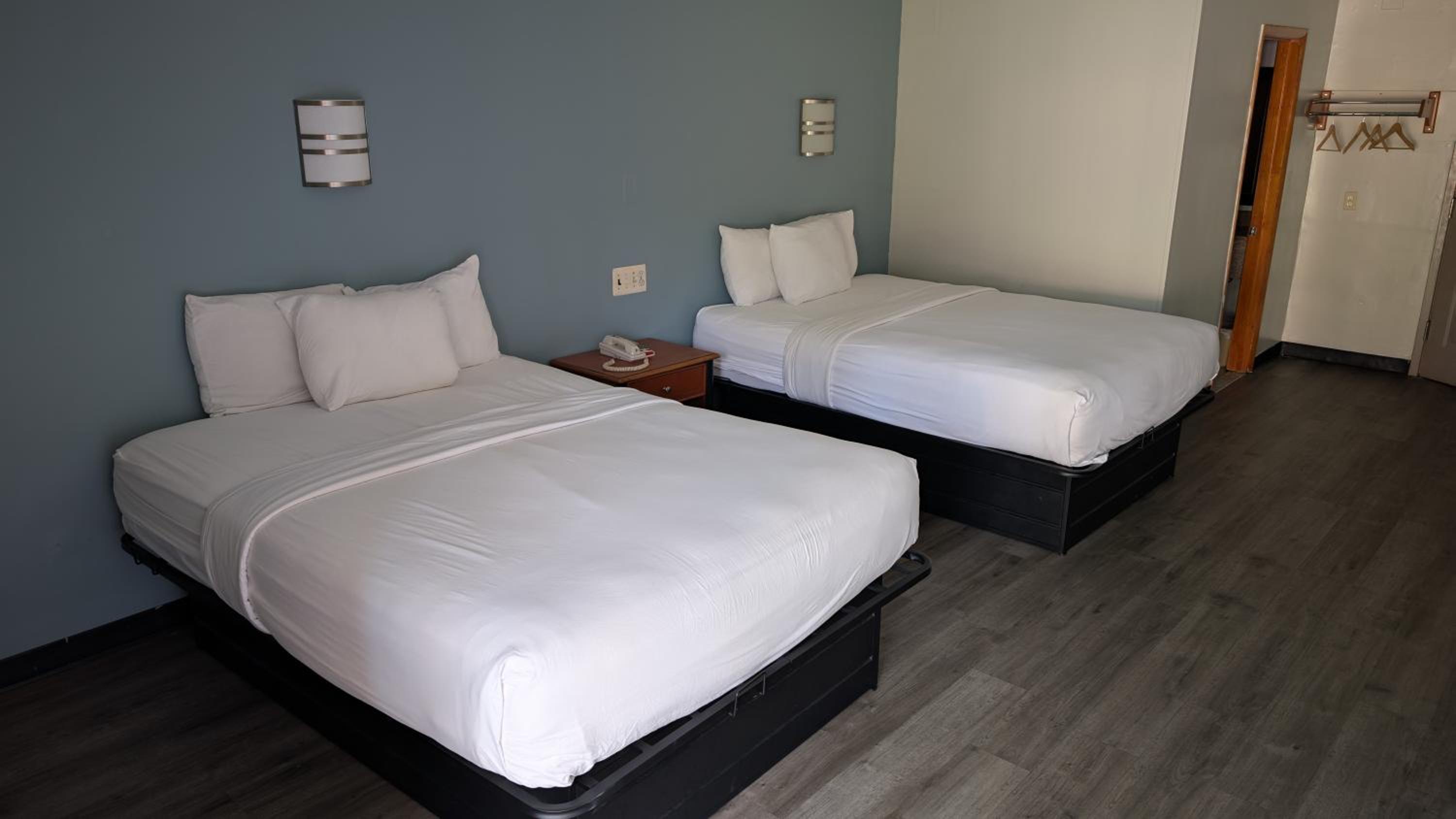Double Room with Two Double Beds photo 3