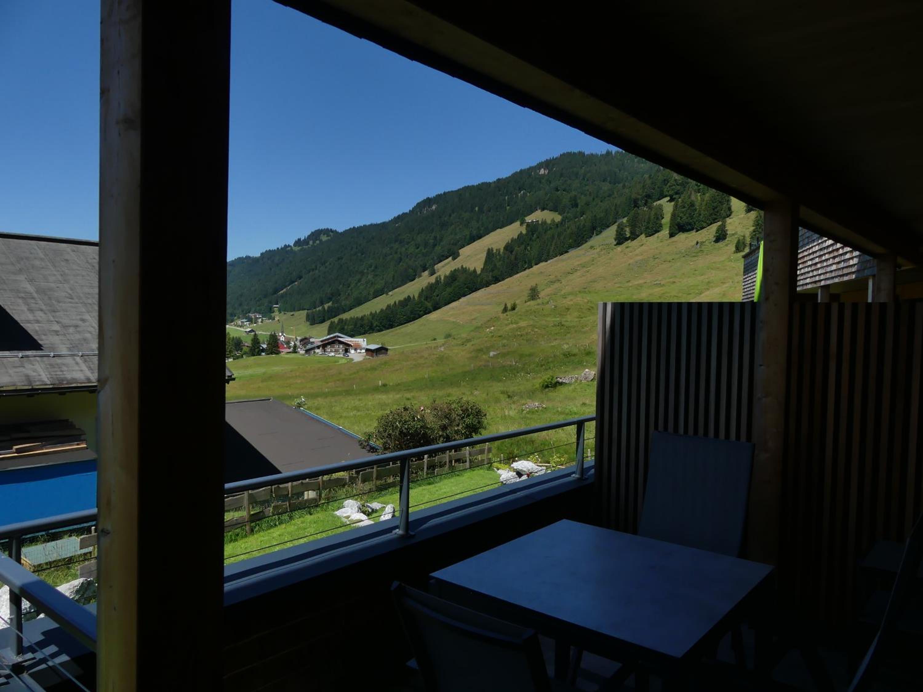 One-Bedroom Apartment with Balcony photo 3