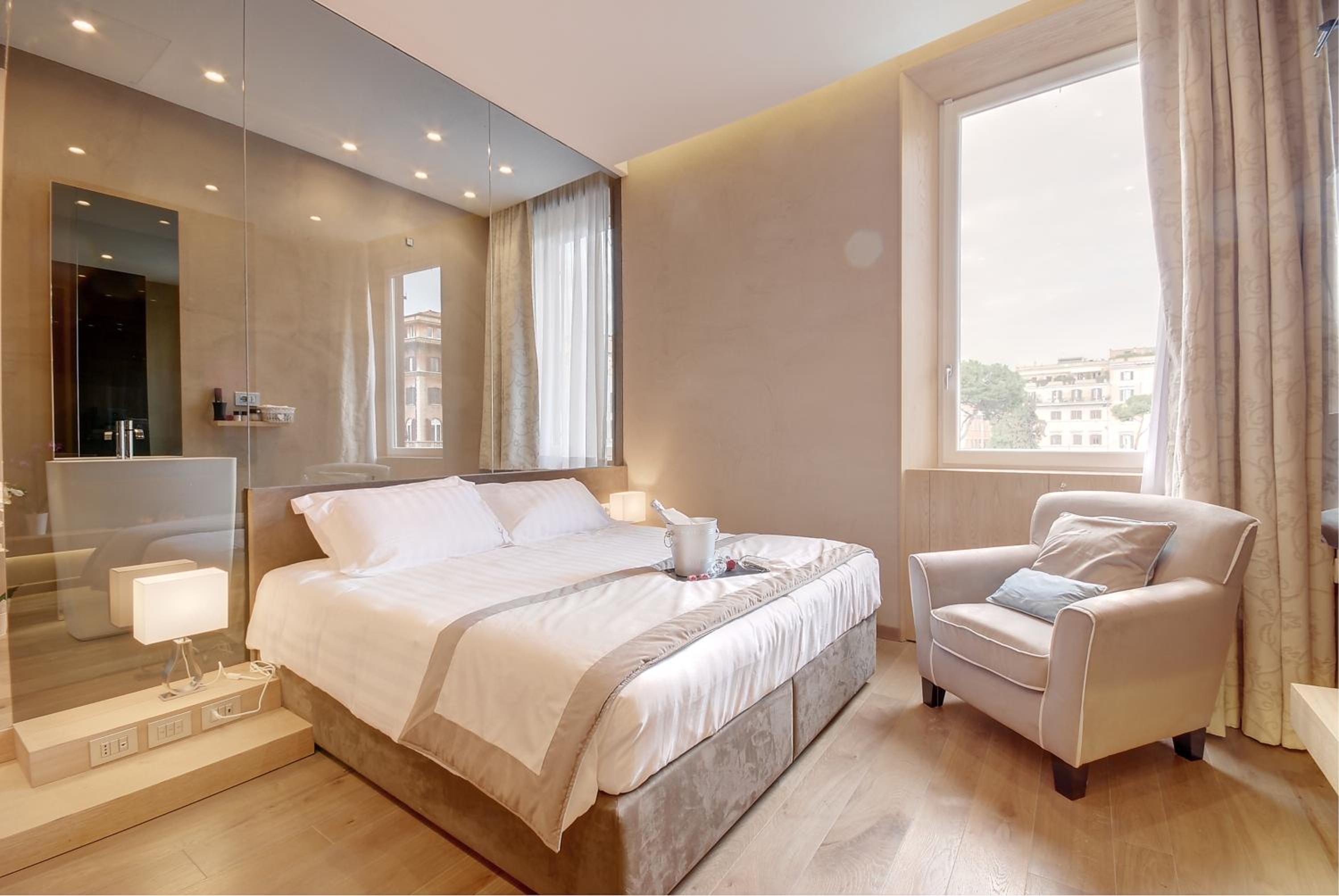 Junior Suite with City View photo 1