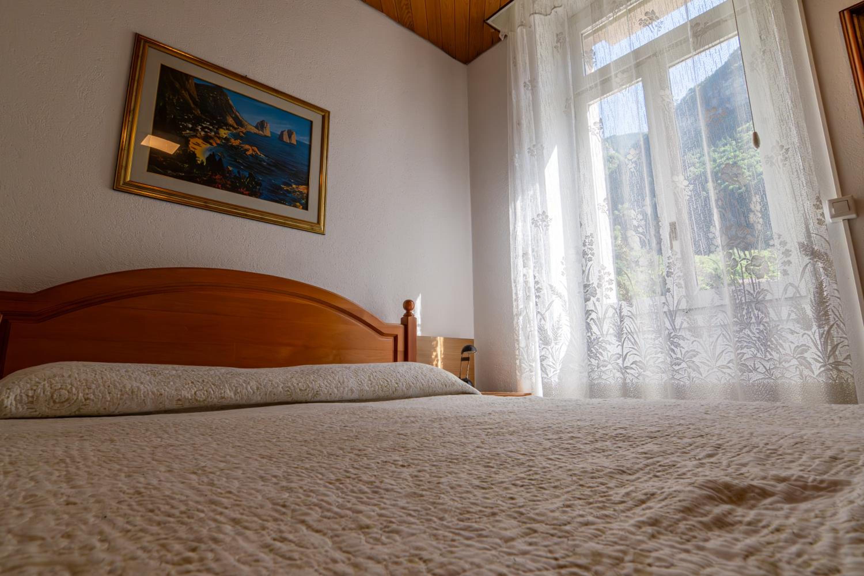 Double or Twin Room - Photo 10