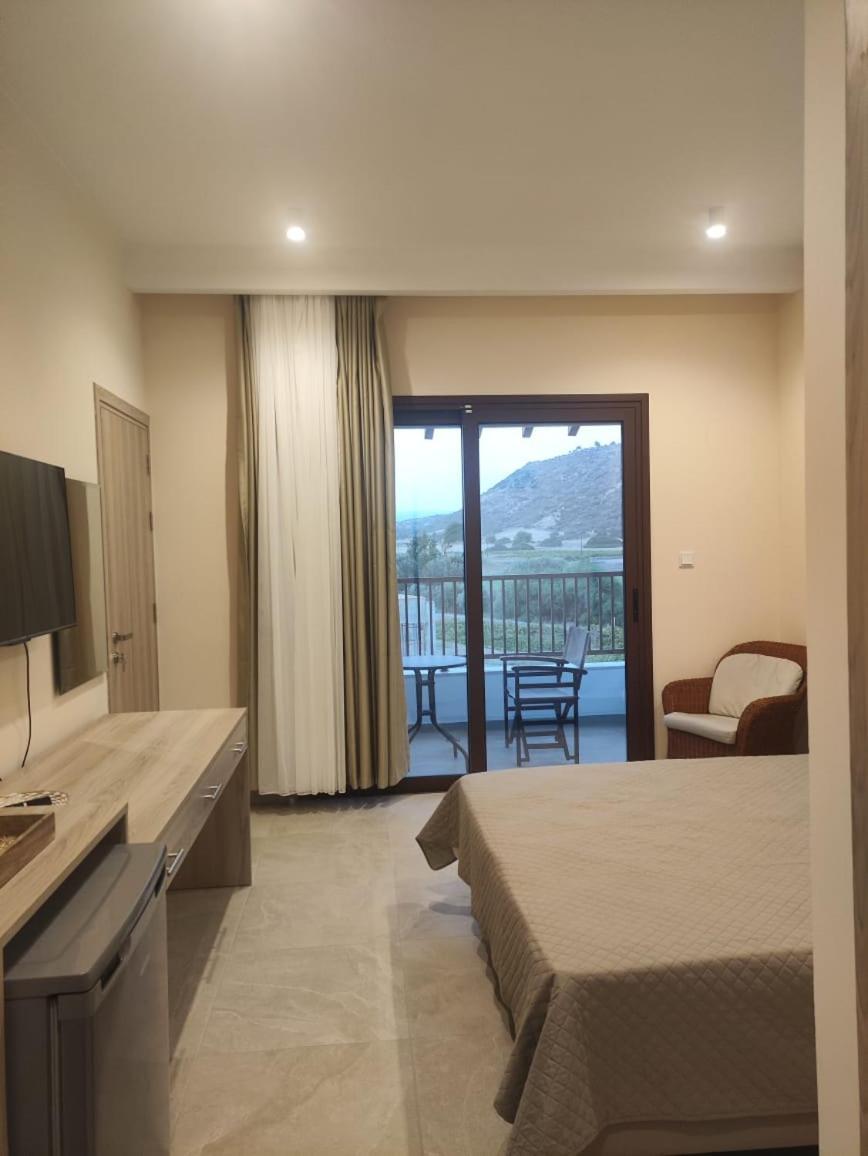 Deluxe Suite photo 3