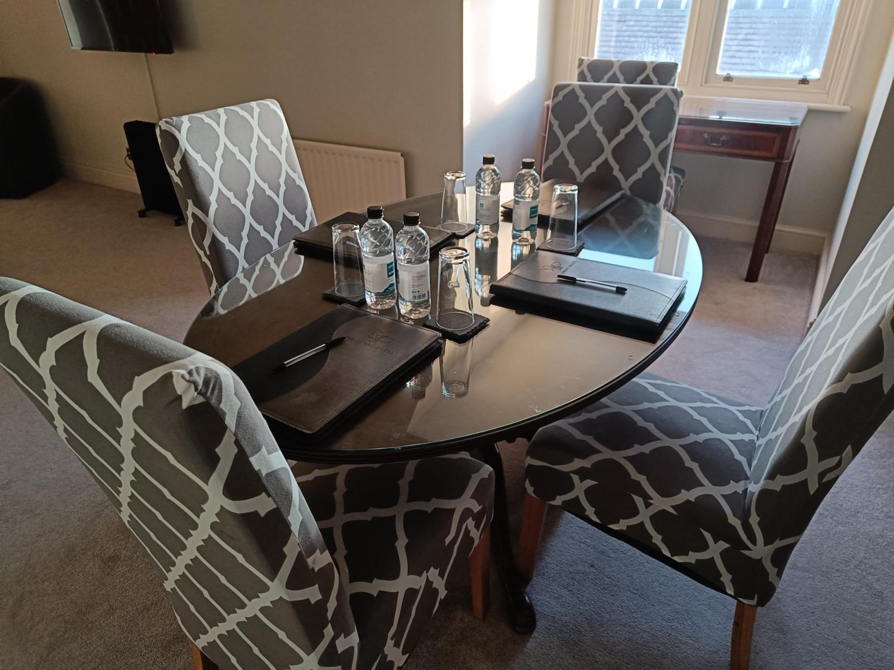 Luxury Suite - Photo 24