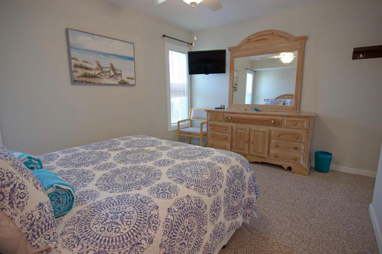 Two-Bedroom Townhouse photo 2