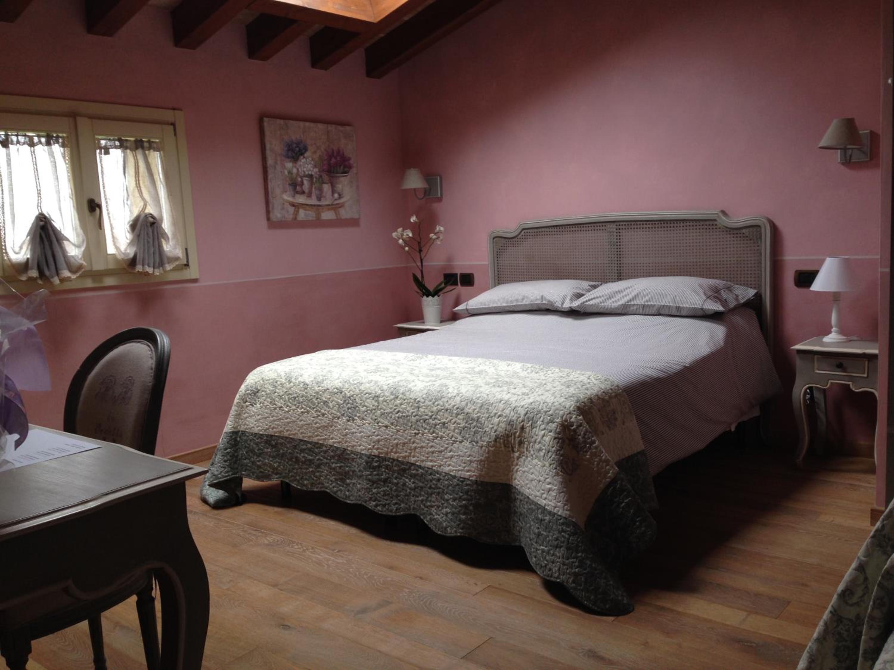 Double or Twin Room with Pool View photo 2