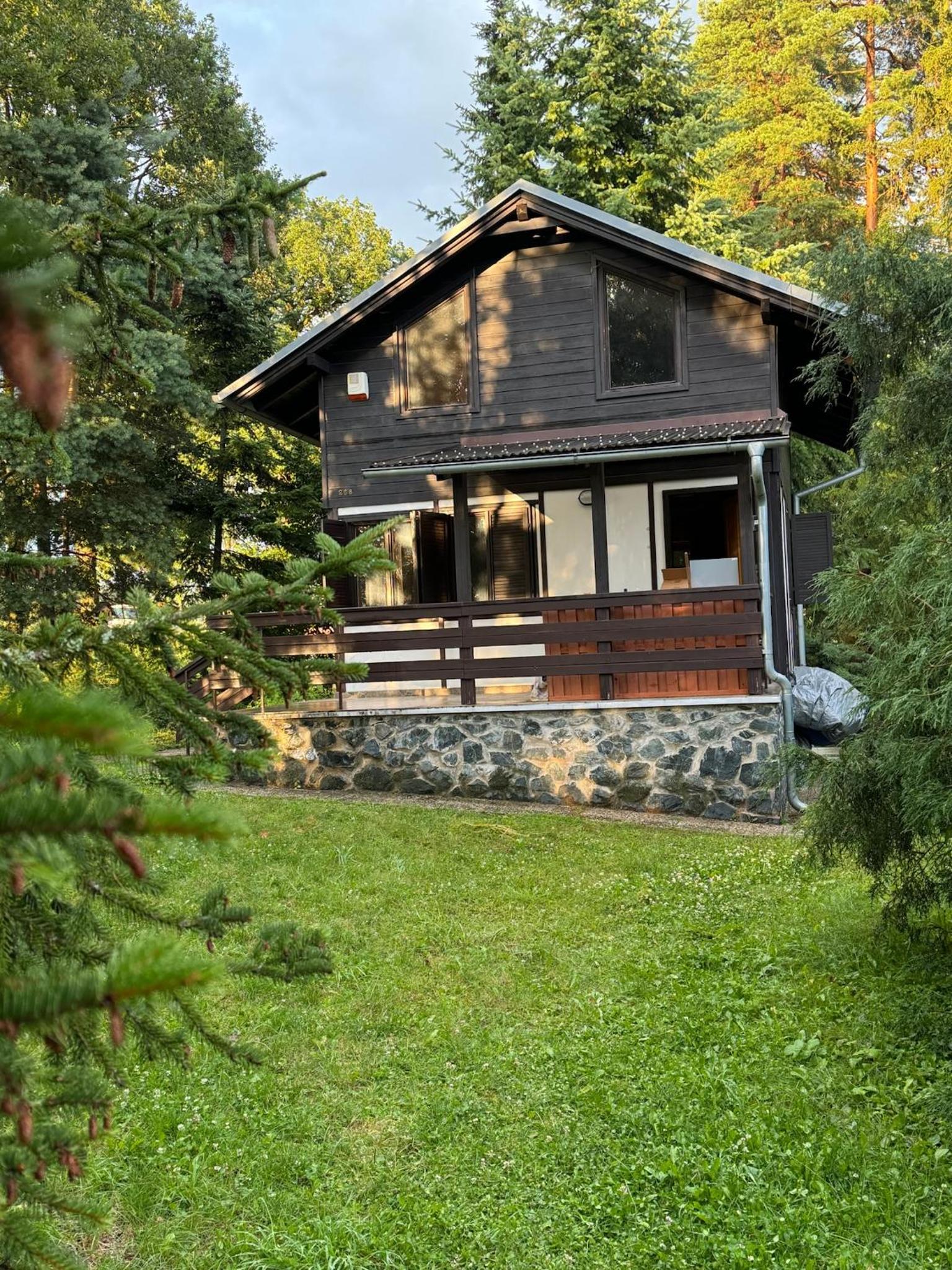 Three-Bedroom House photo 2