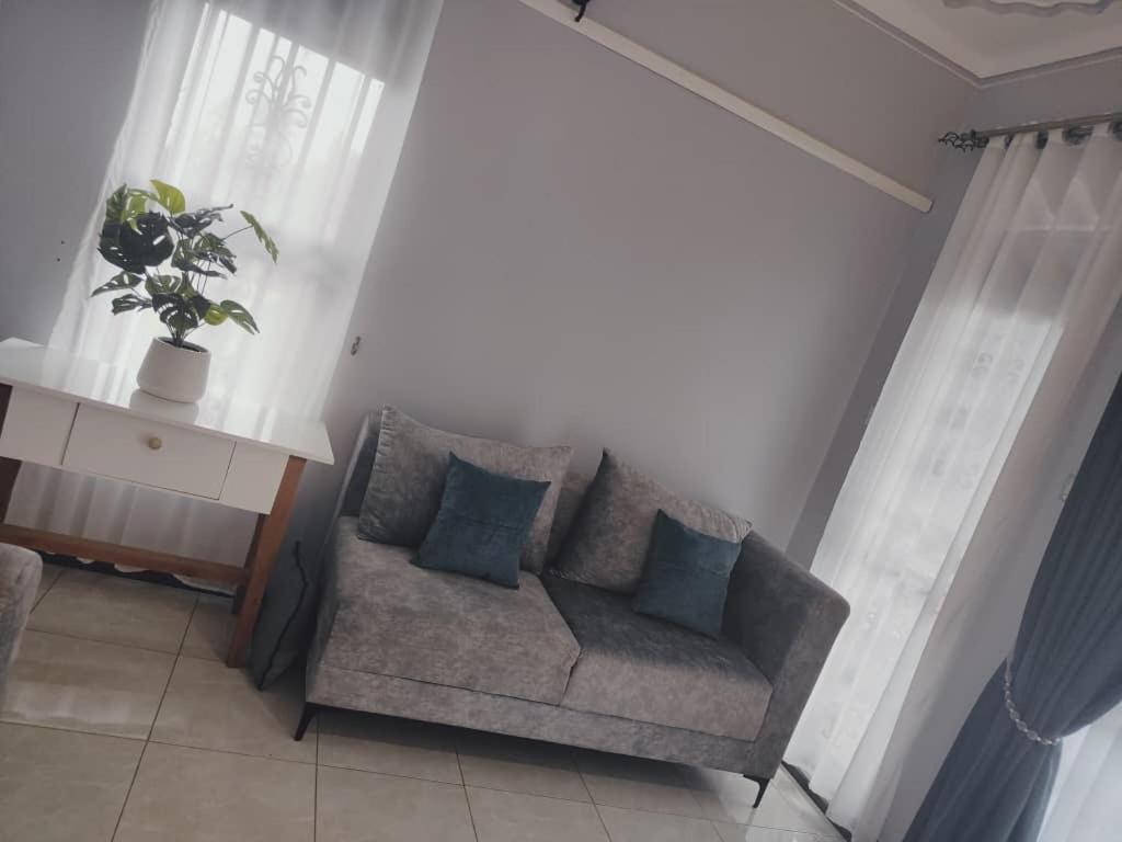 One-Bedroom Apartment photo 3