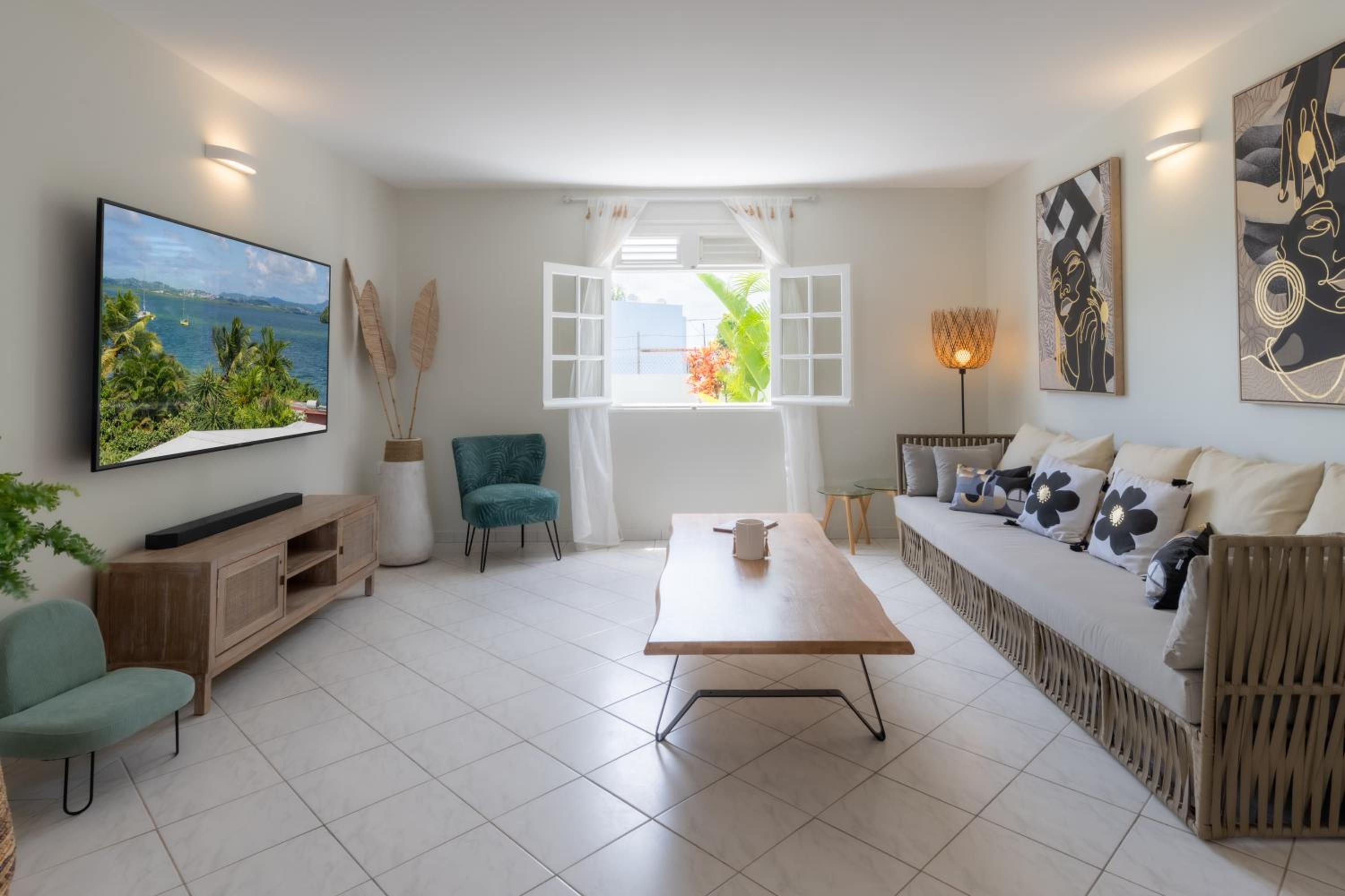 Villa photo 2