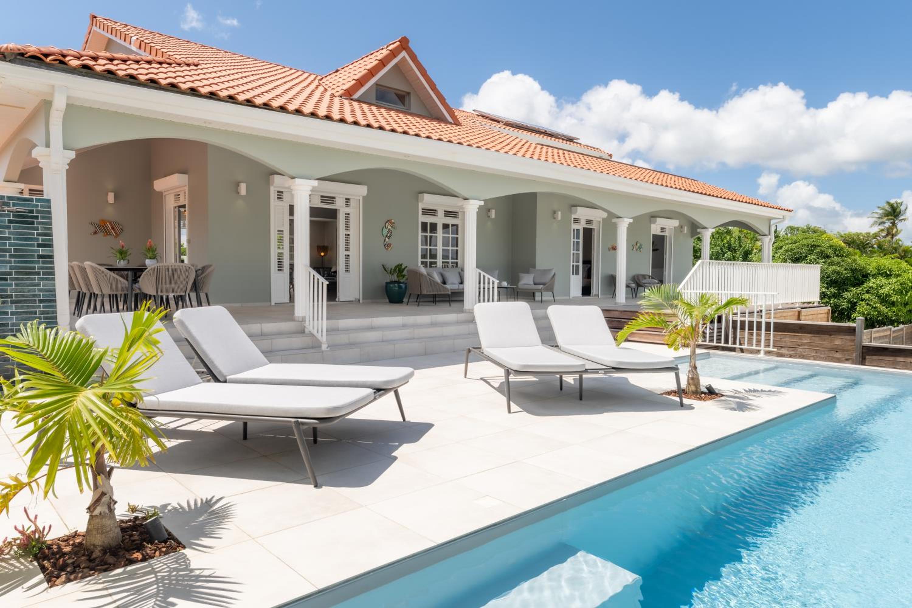 Villa photo 1