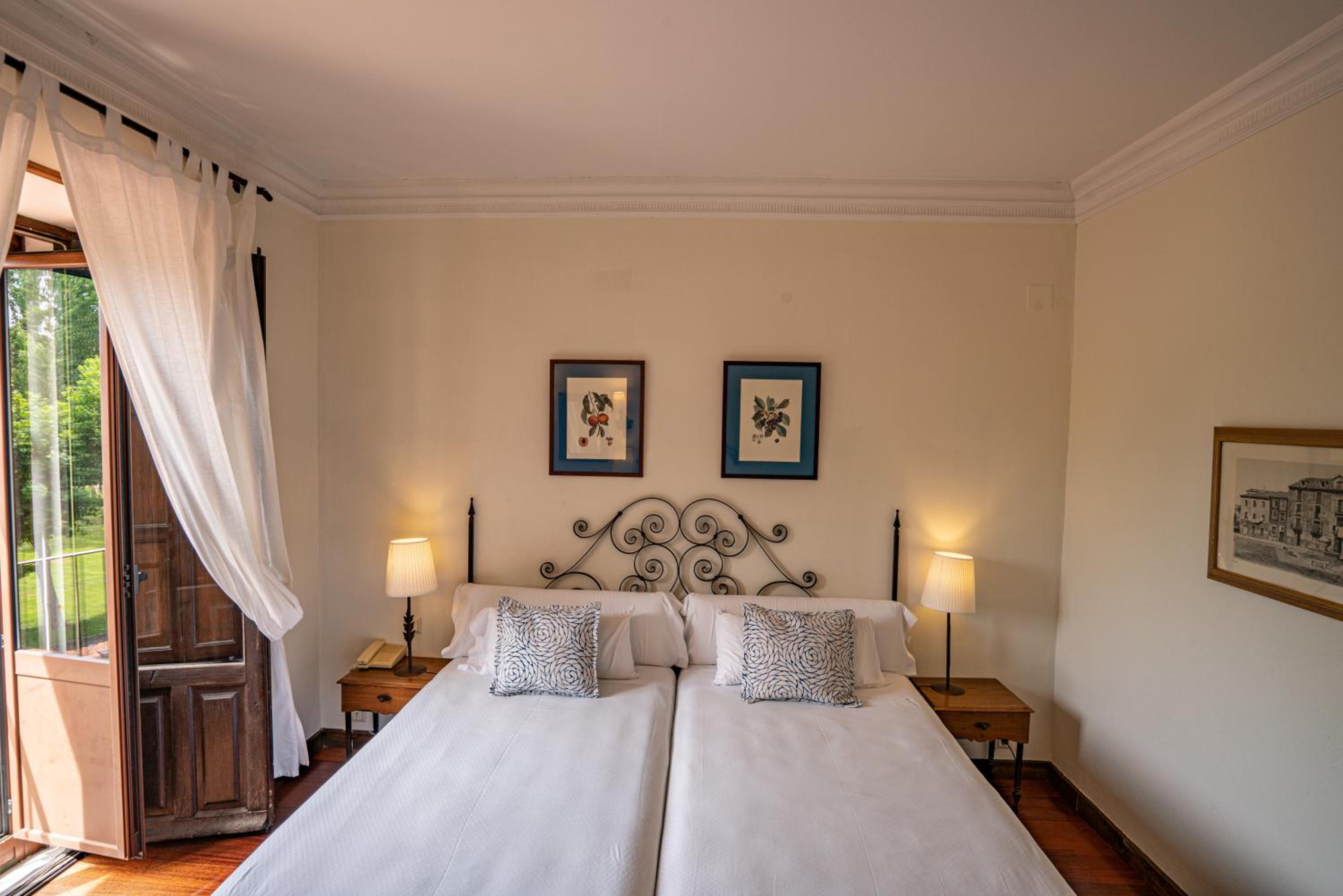 Double or Twin Room photo 3