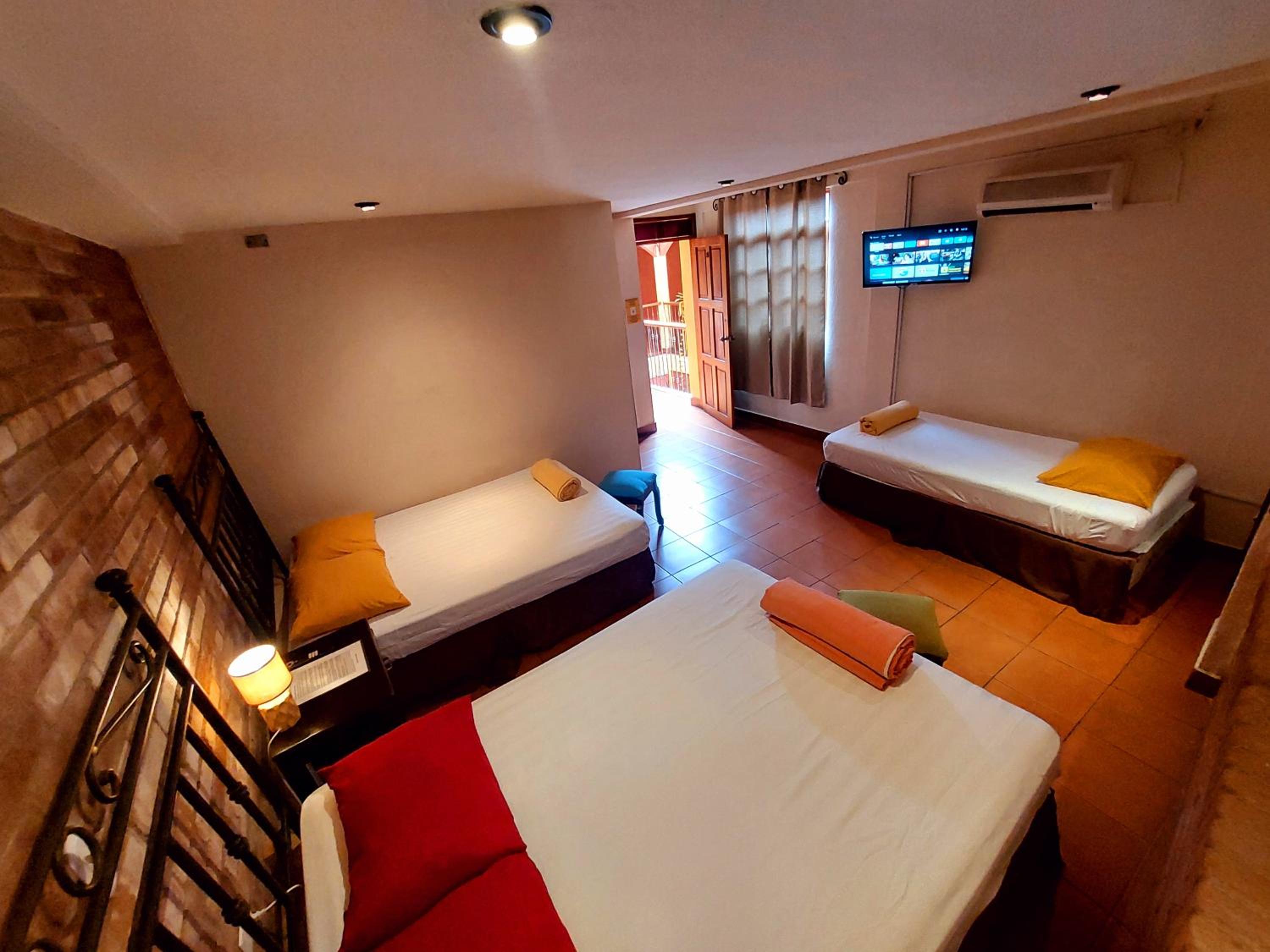 Deluxe Family Room