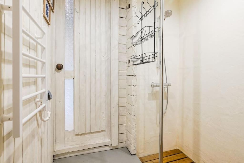 Two-Bedroom House photo 3