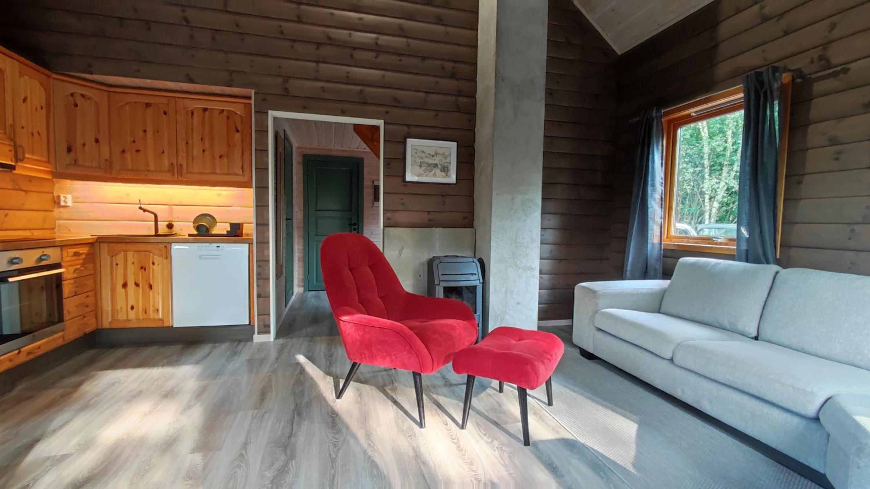Four-Bedroom House photo 1