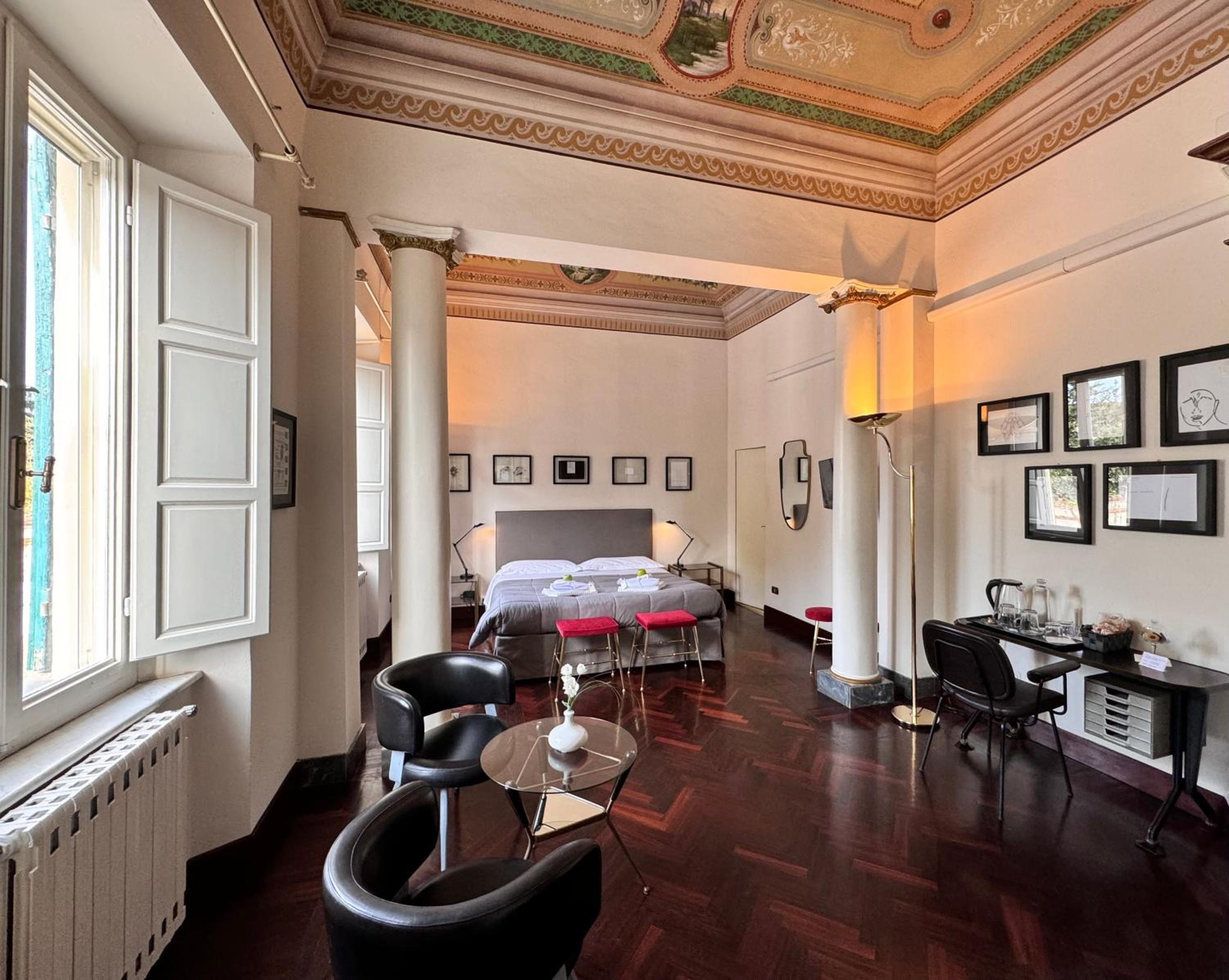 Superior King Room with Private Bathroom