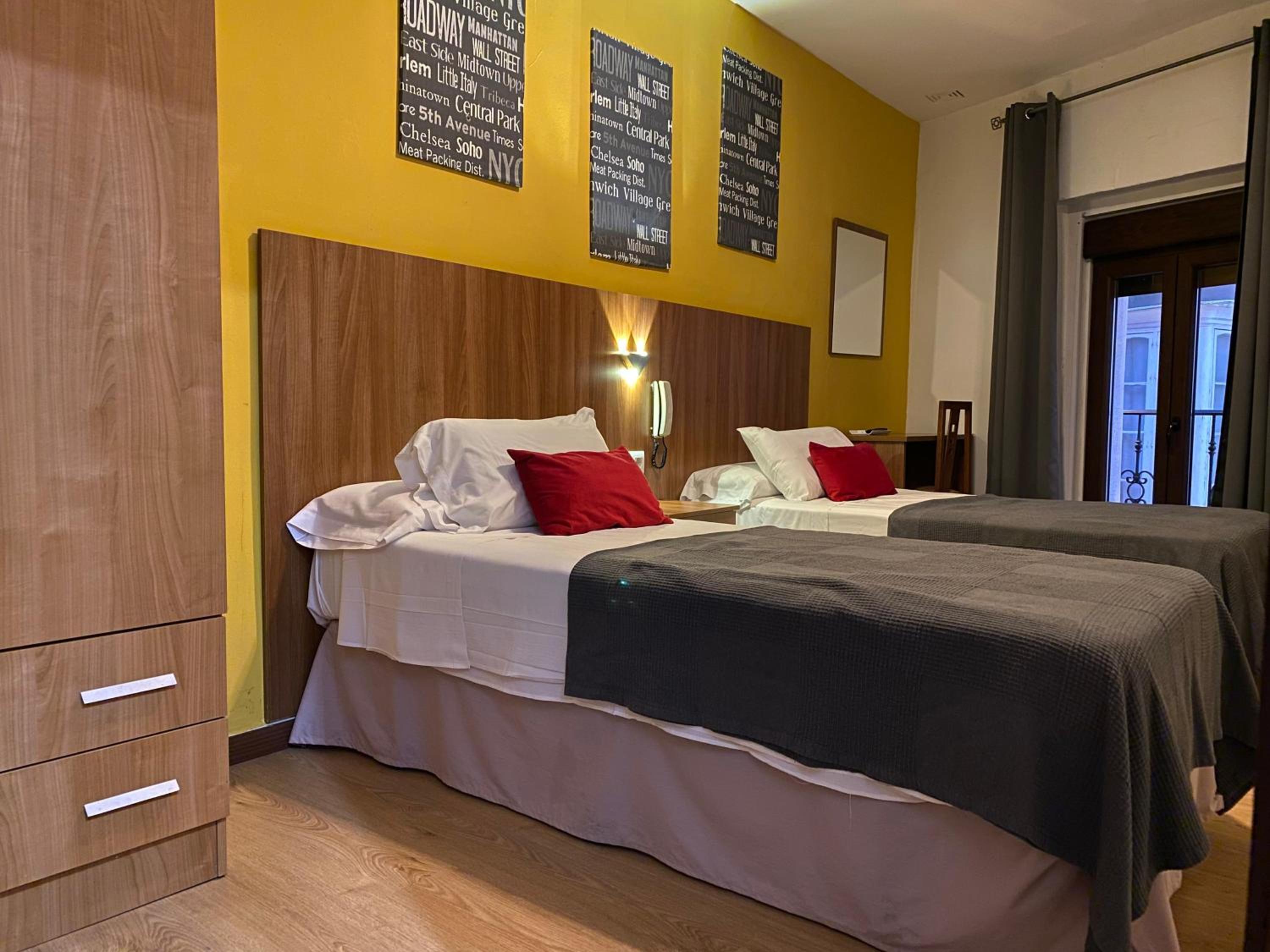 Superior Twin Room photo 3