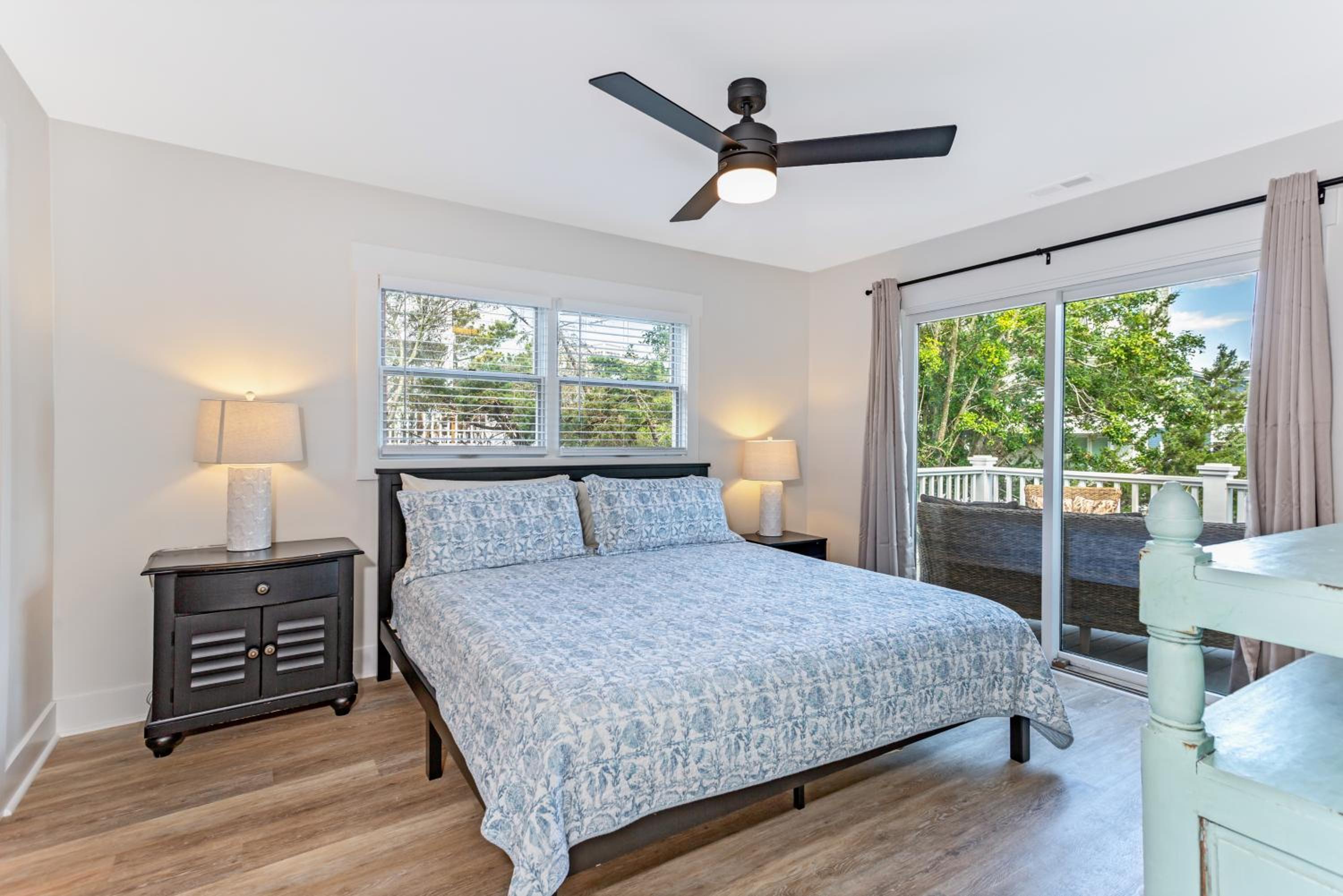 Five-Bedroom House photo 1