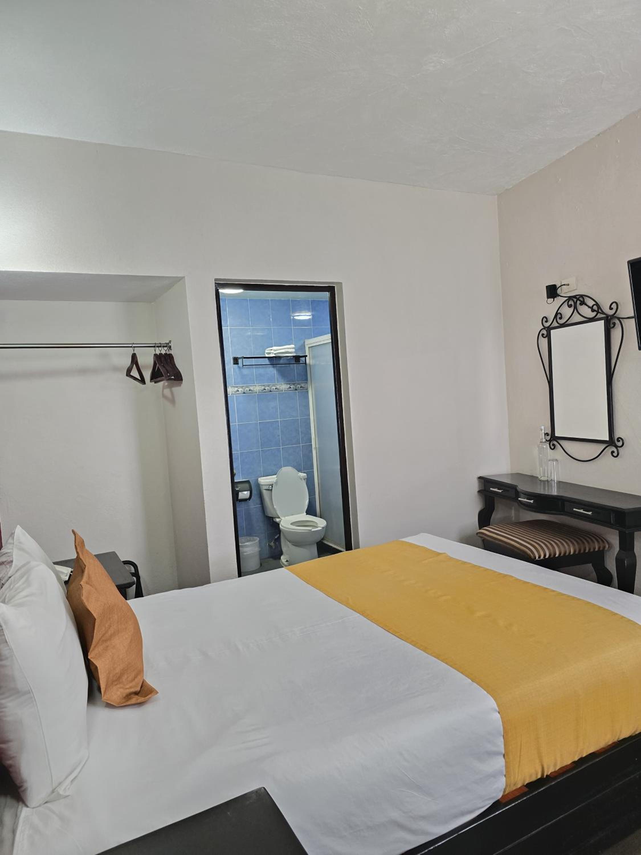 Double Room - Photo 3