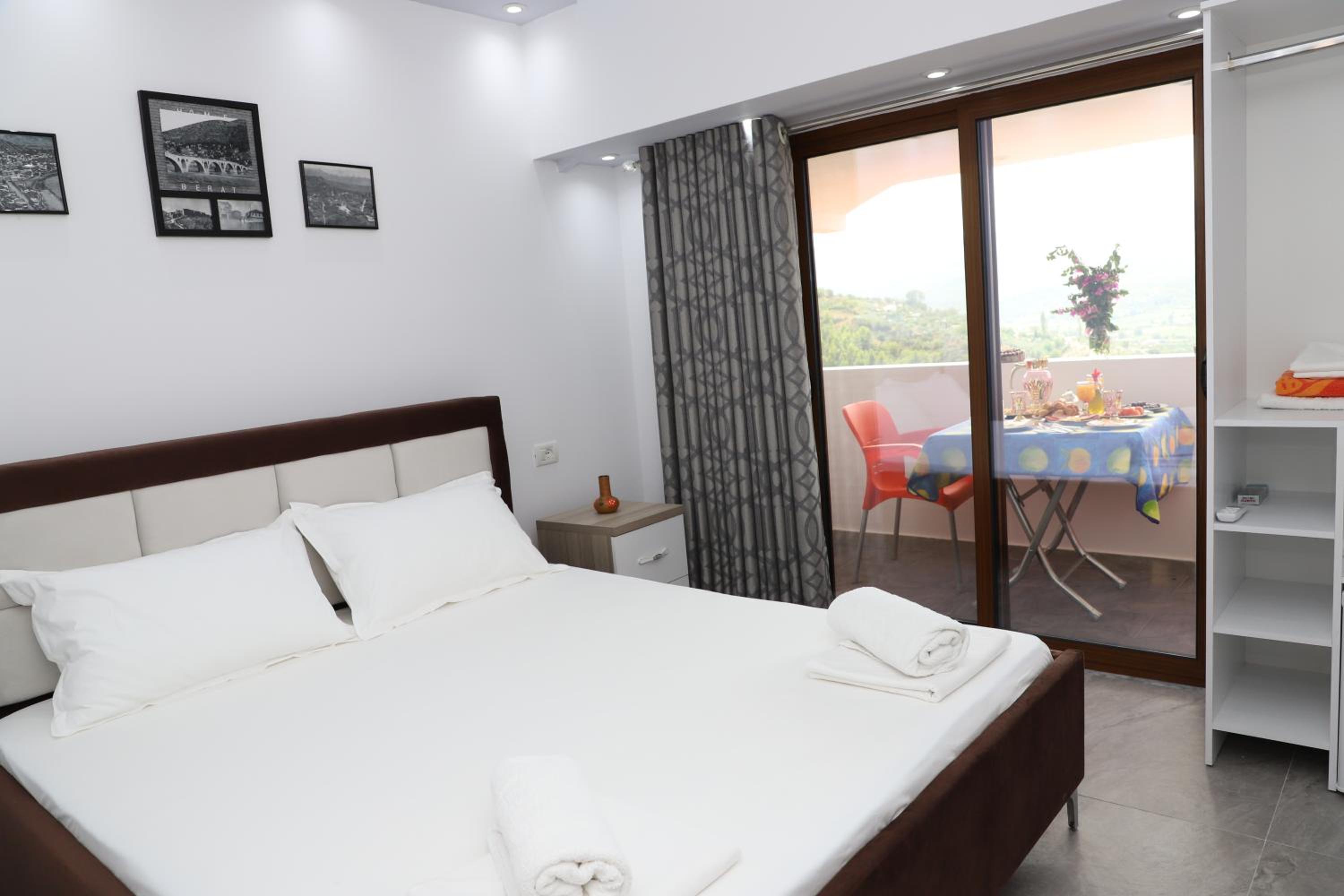 Double Room with Mountain View