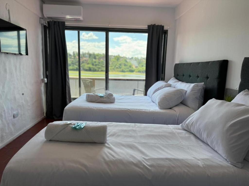 Triple Room with Lake View photo 2