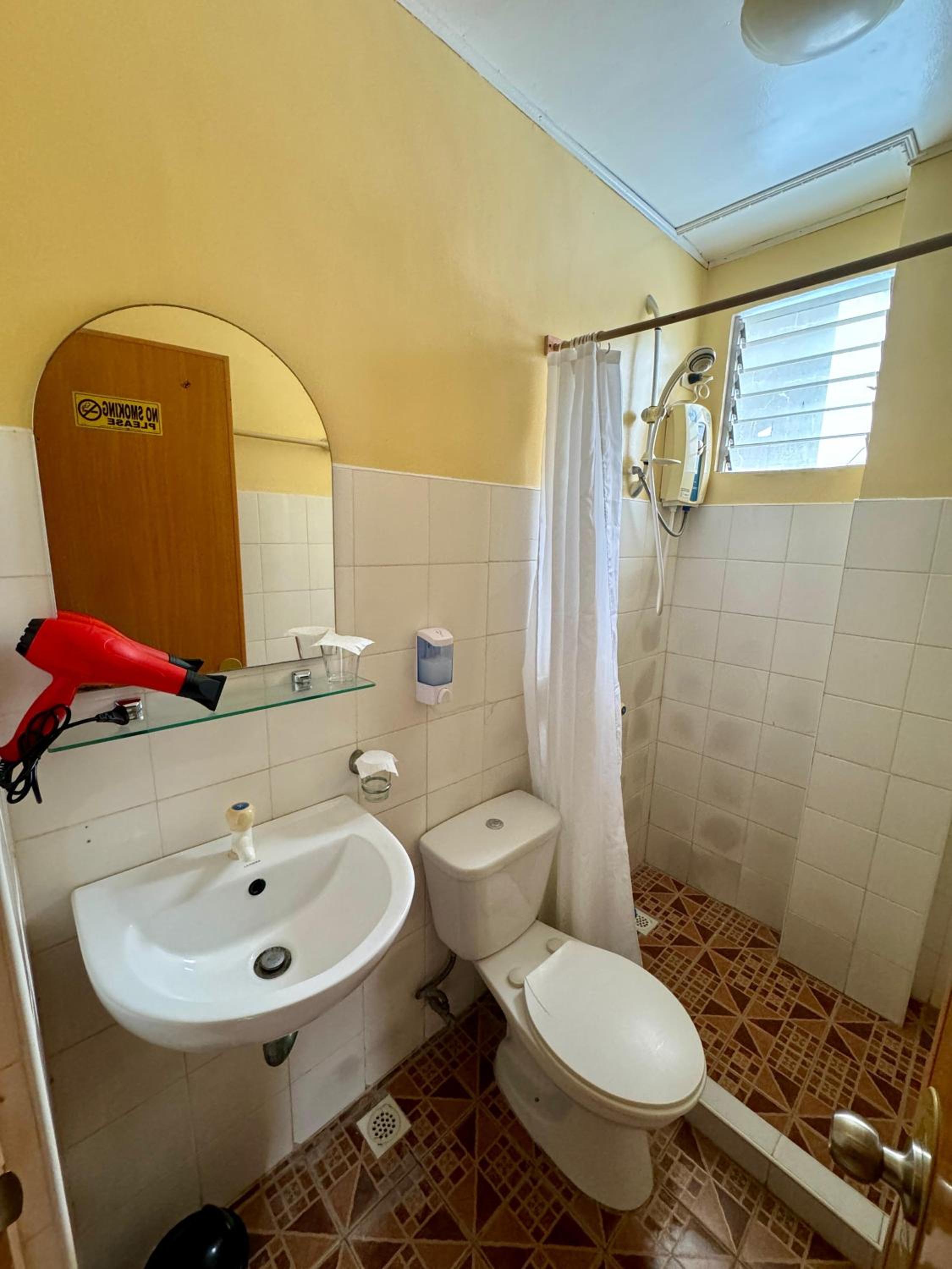 Standard Triple Room - Photo 6