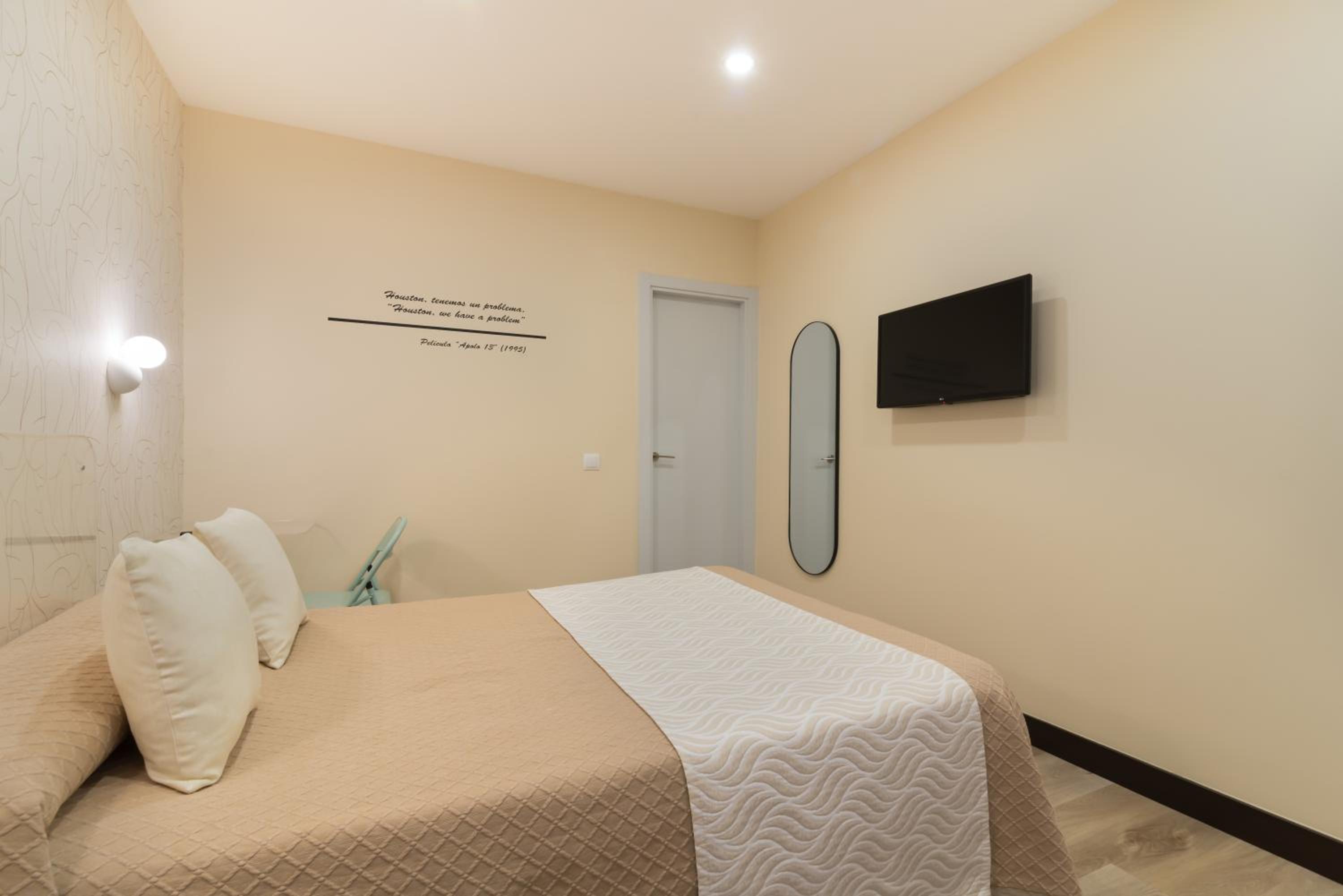 Double  Interior Room - Photo 18