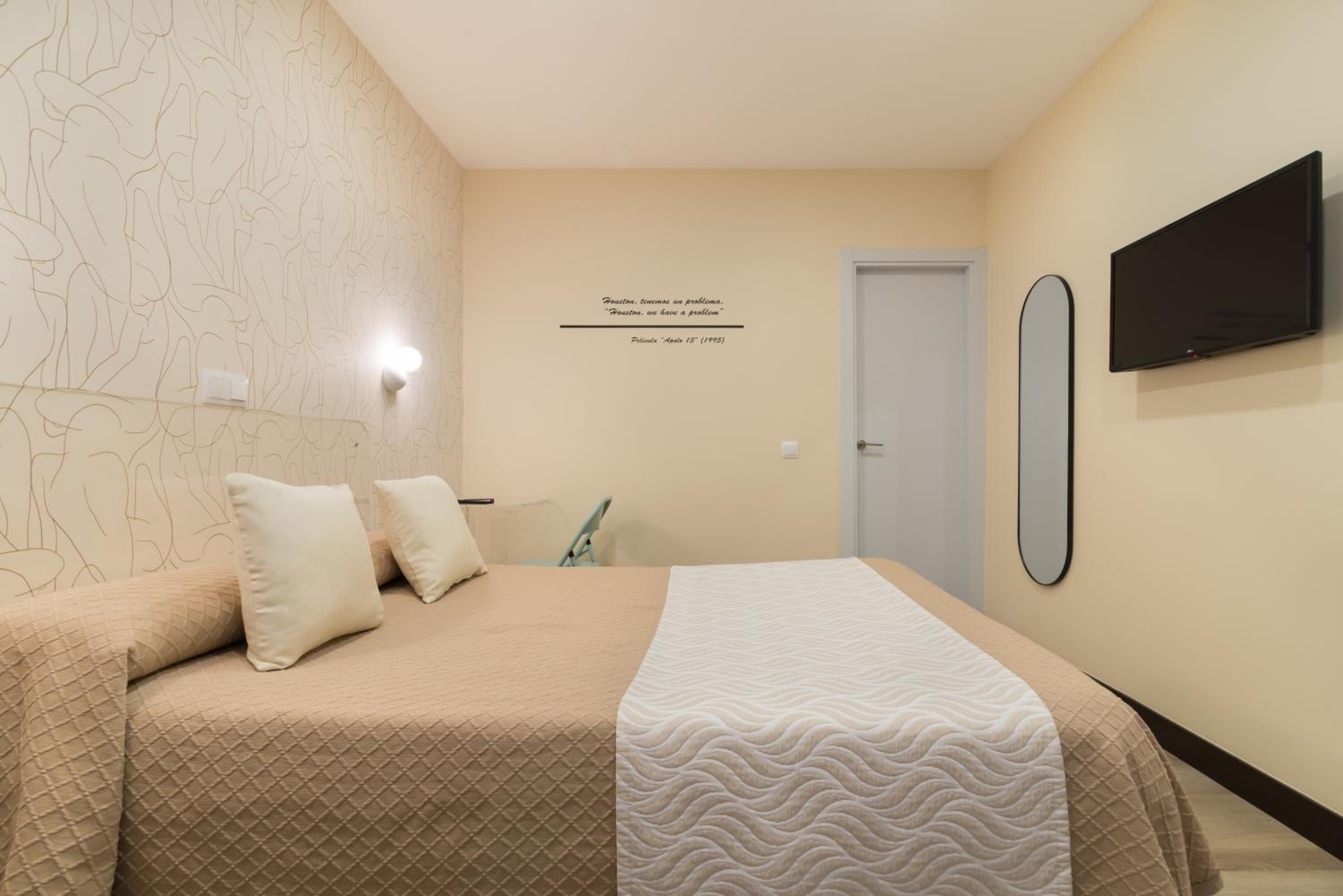 Double  Interior Room - Photo 19