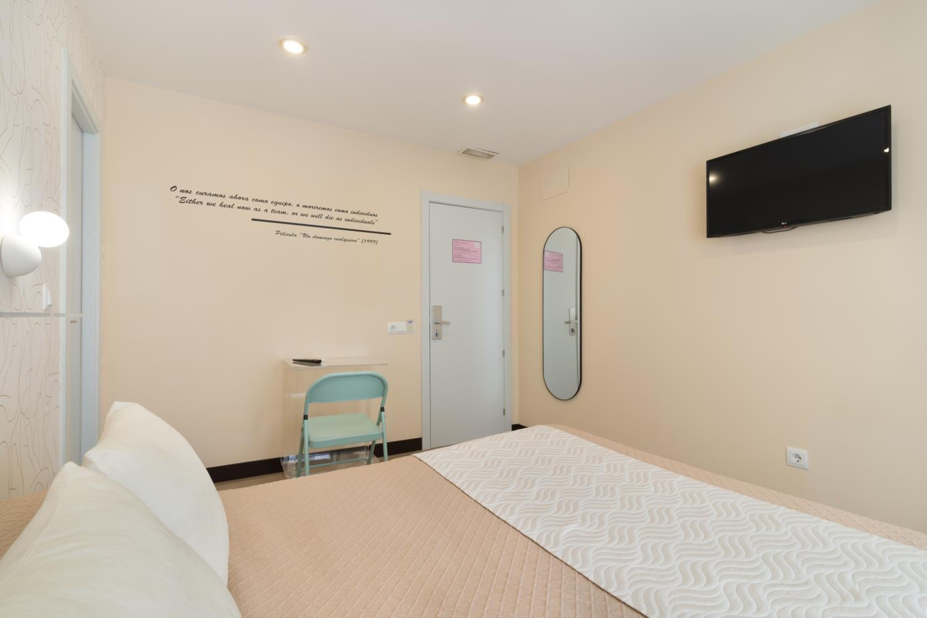 Double  Interior Room - Photo 4
