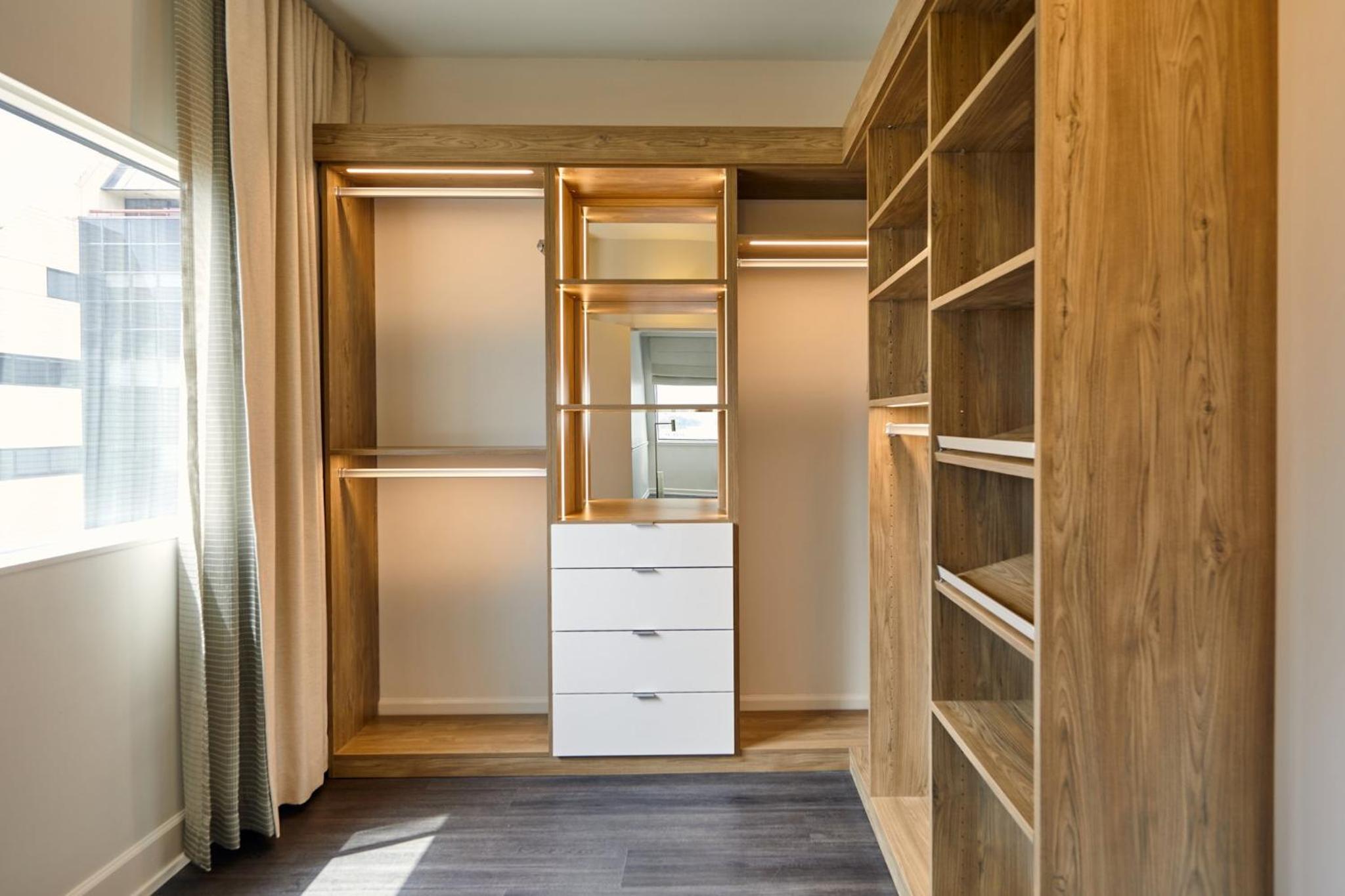 One-Bedroom Apartment with View