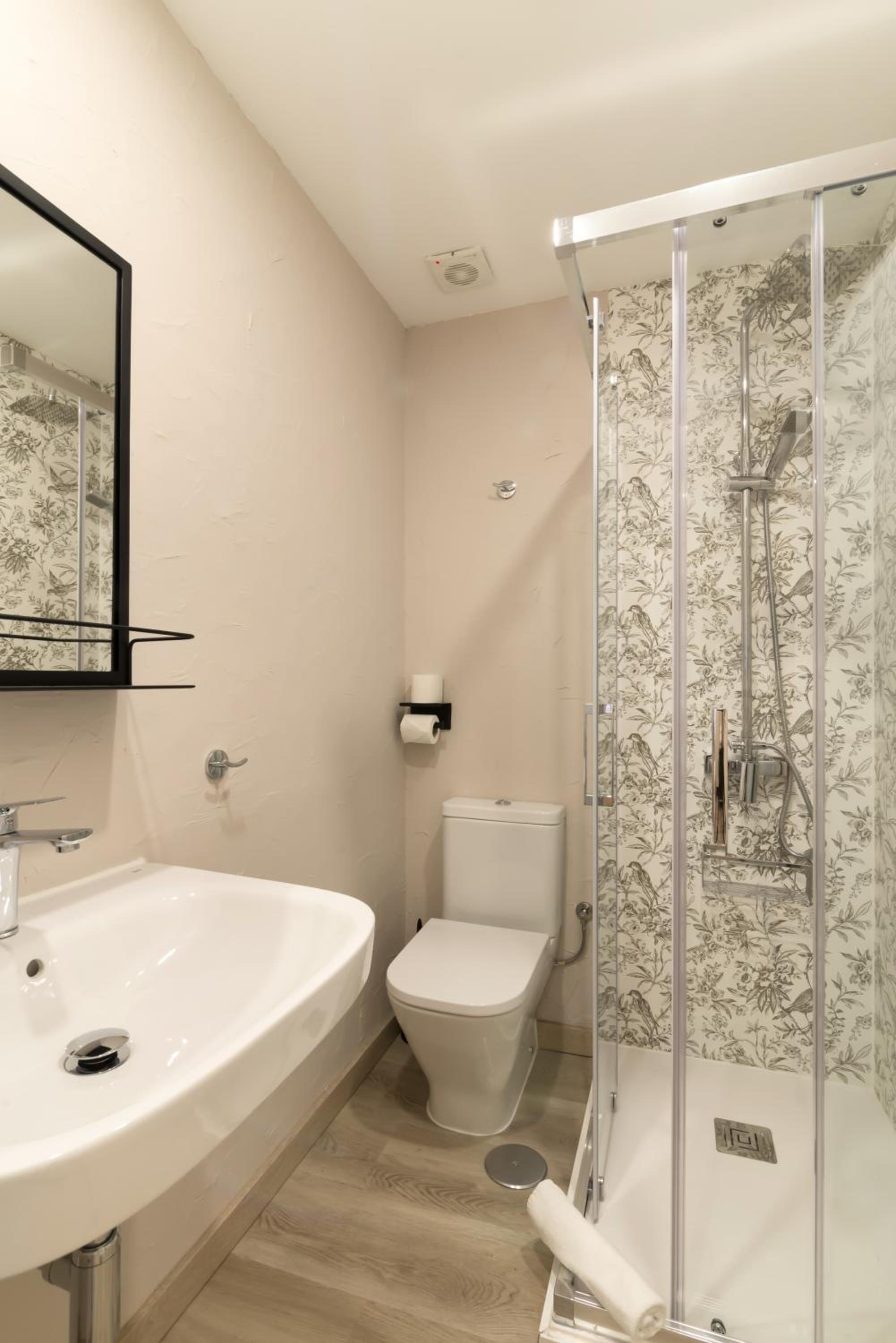 Twin Room - Photo 6