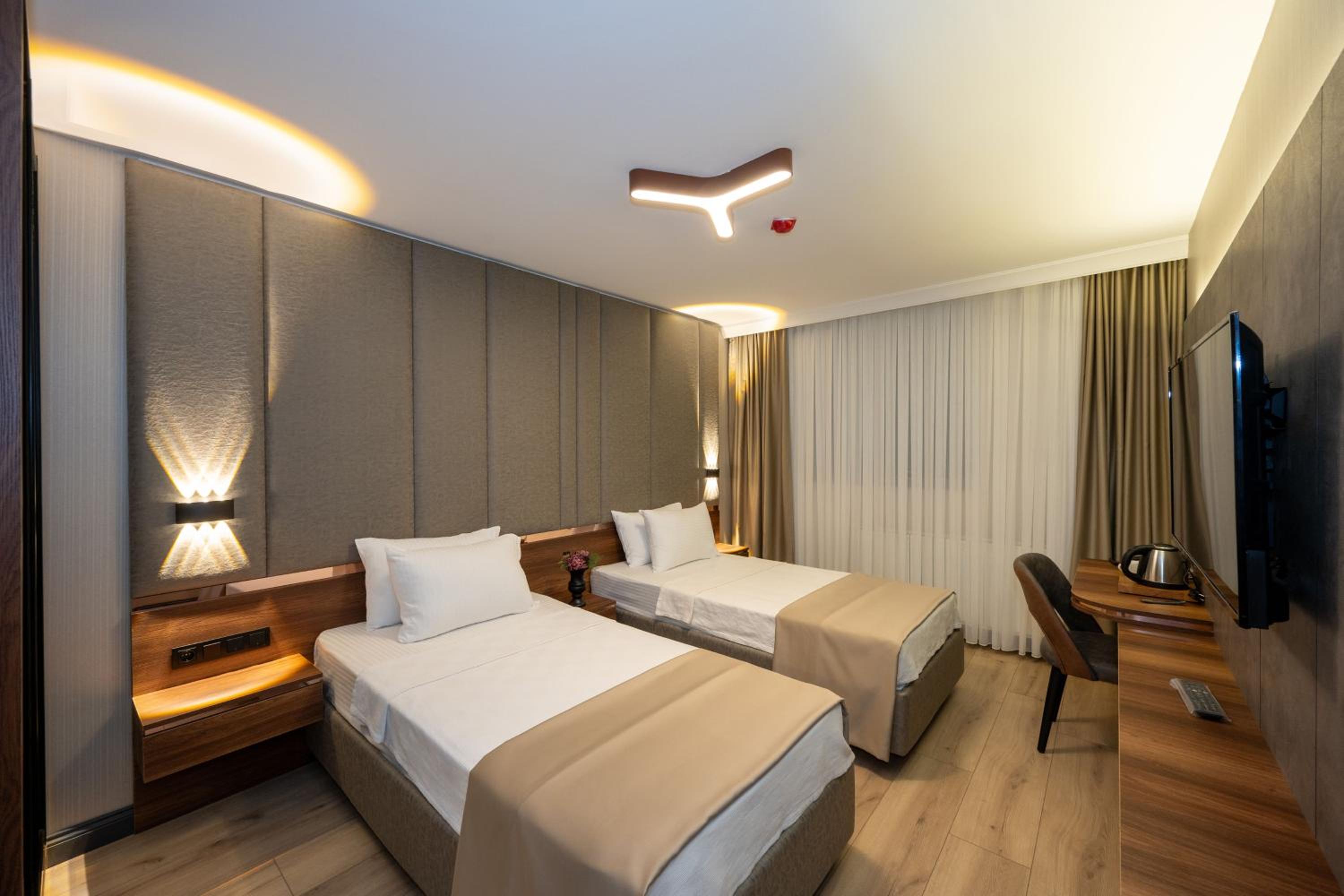 Standard Twin Room photo 3