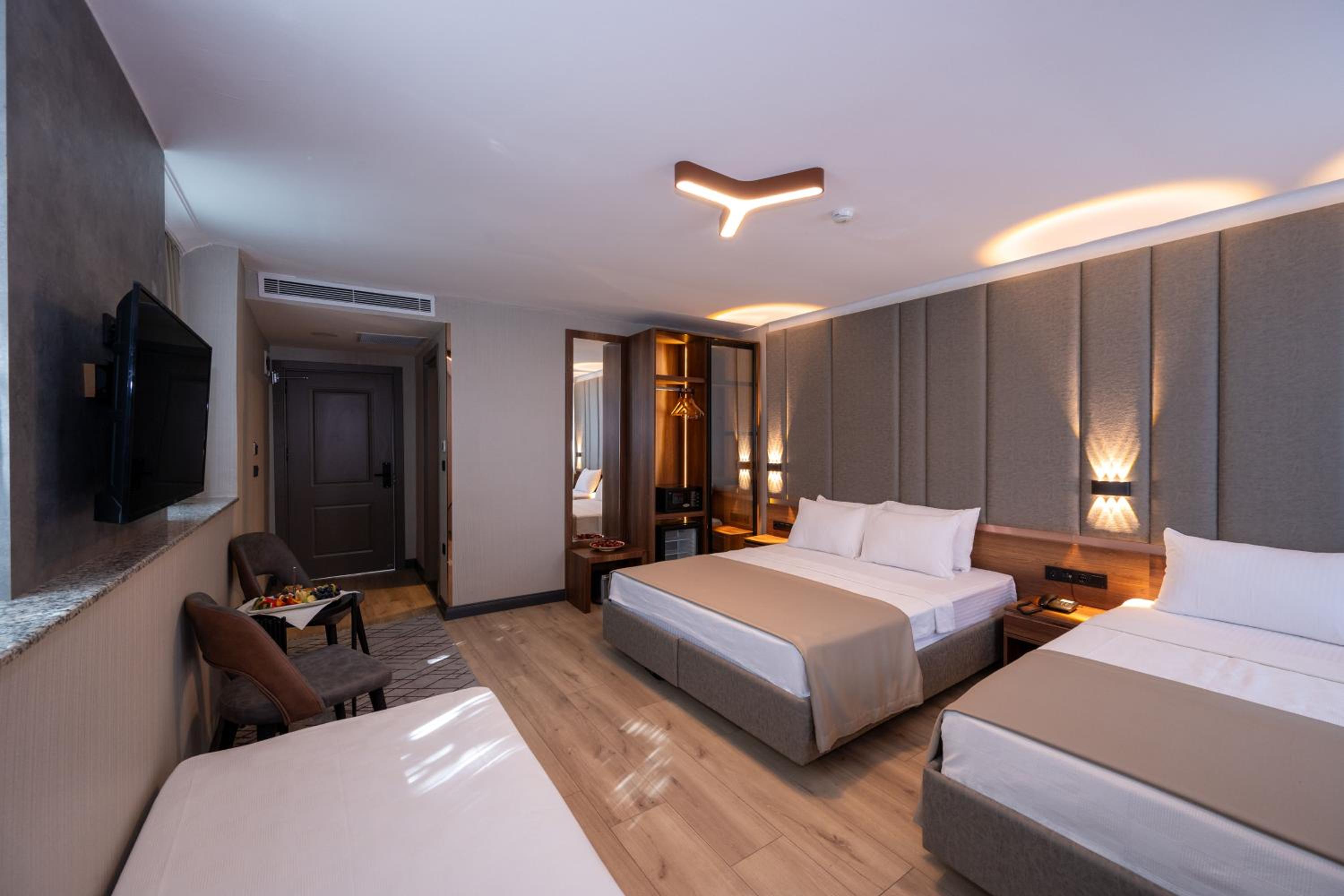 Standard Quadruple Room photo 2