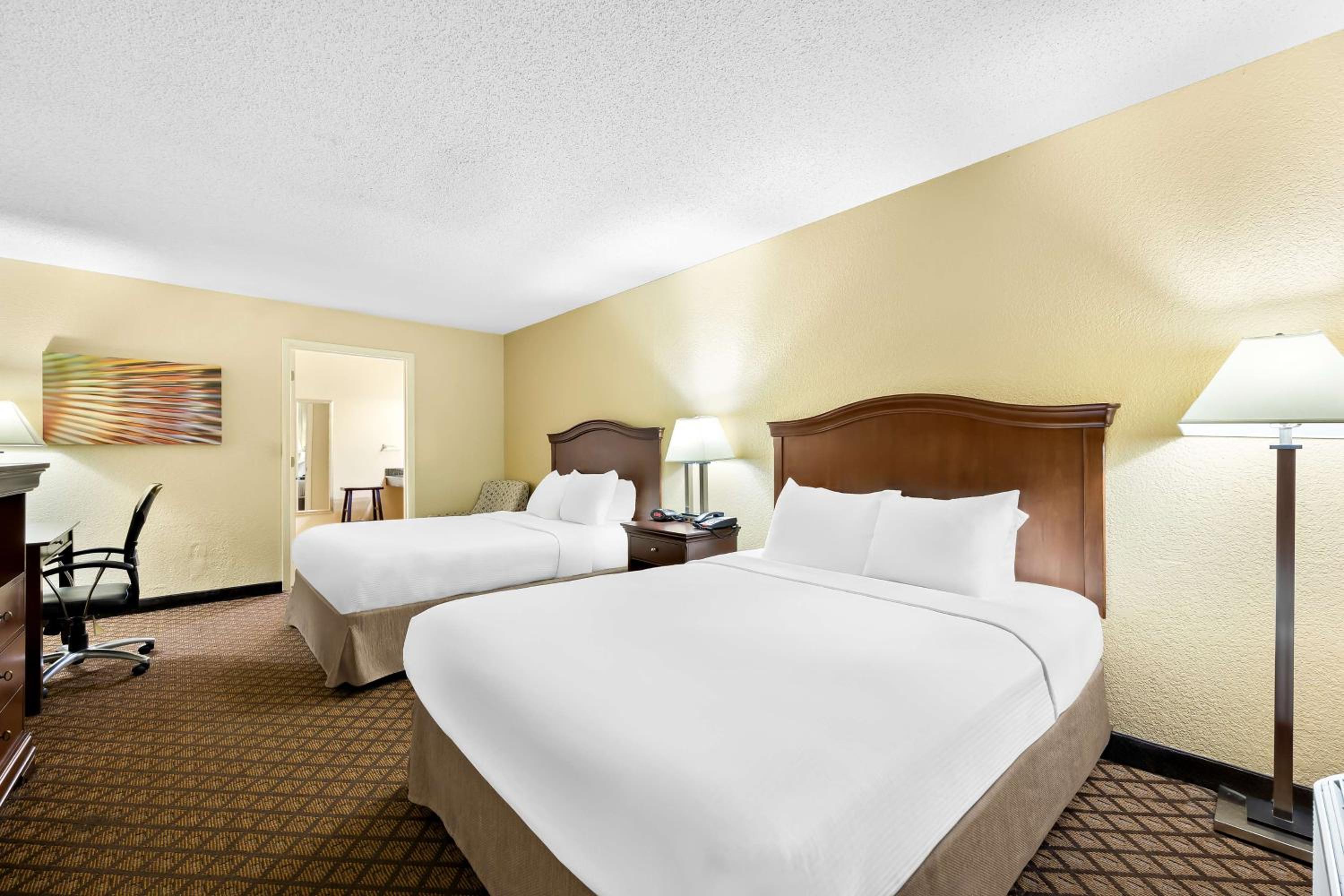 Queen Room with Two Queen Beds - Communication Assistance/Non-Smoking - Photo 1
