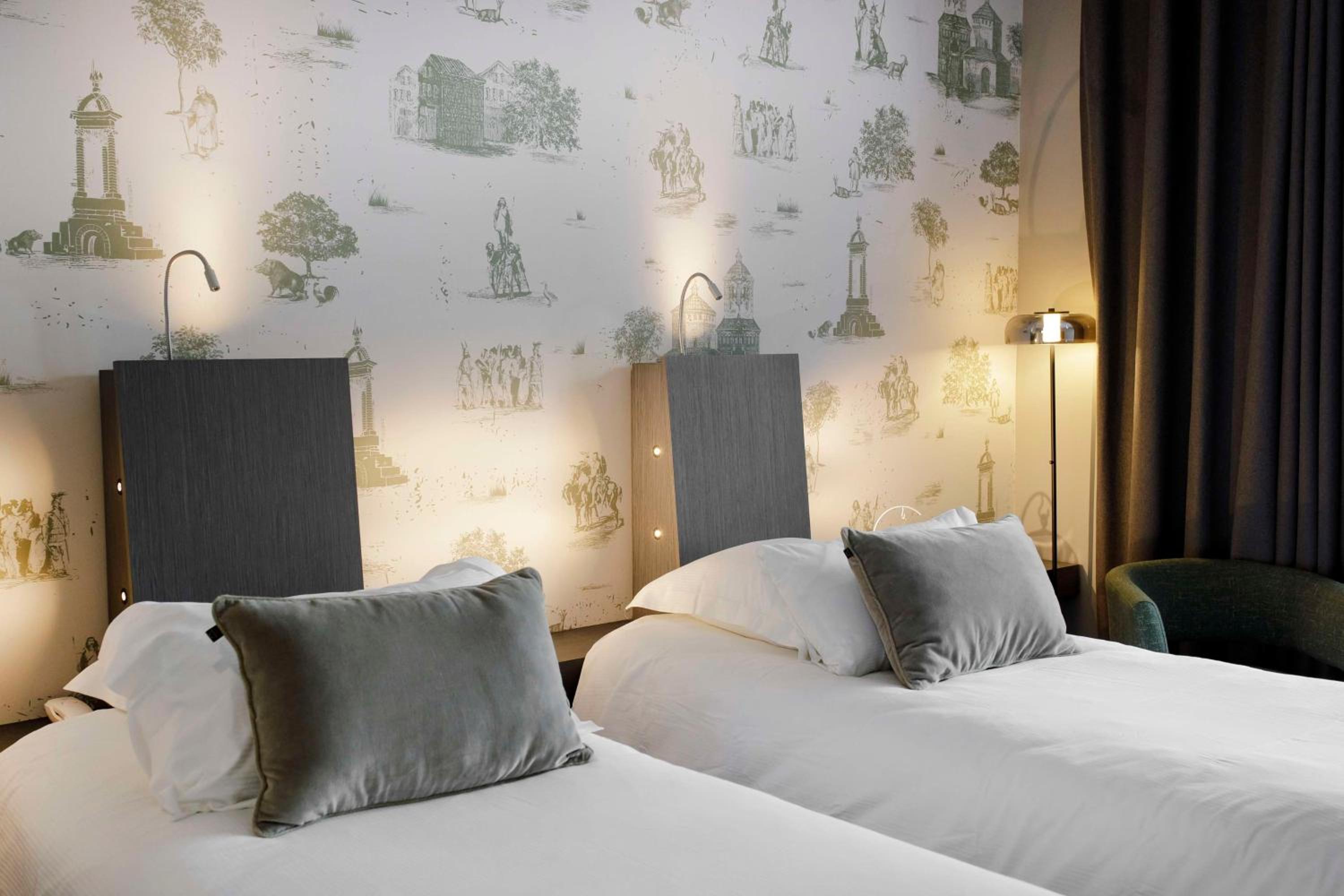 Standard Twin Room - Photo 1