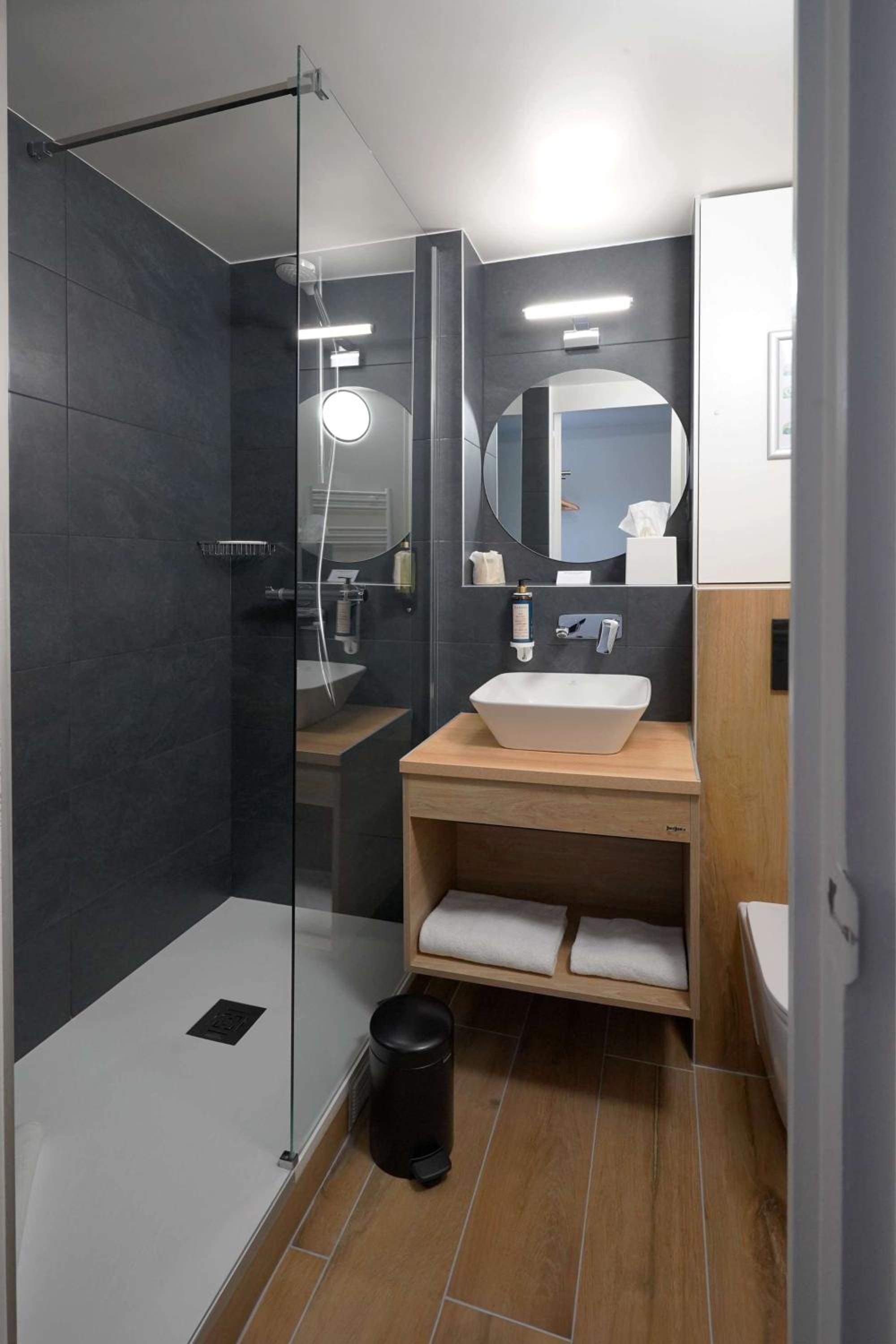 Premium Double Room with sofa bed photo 3