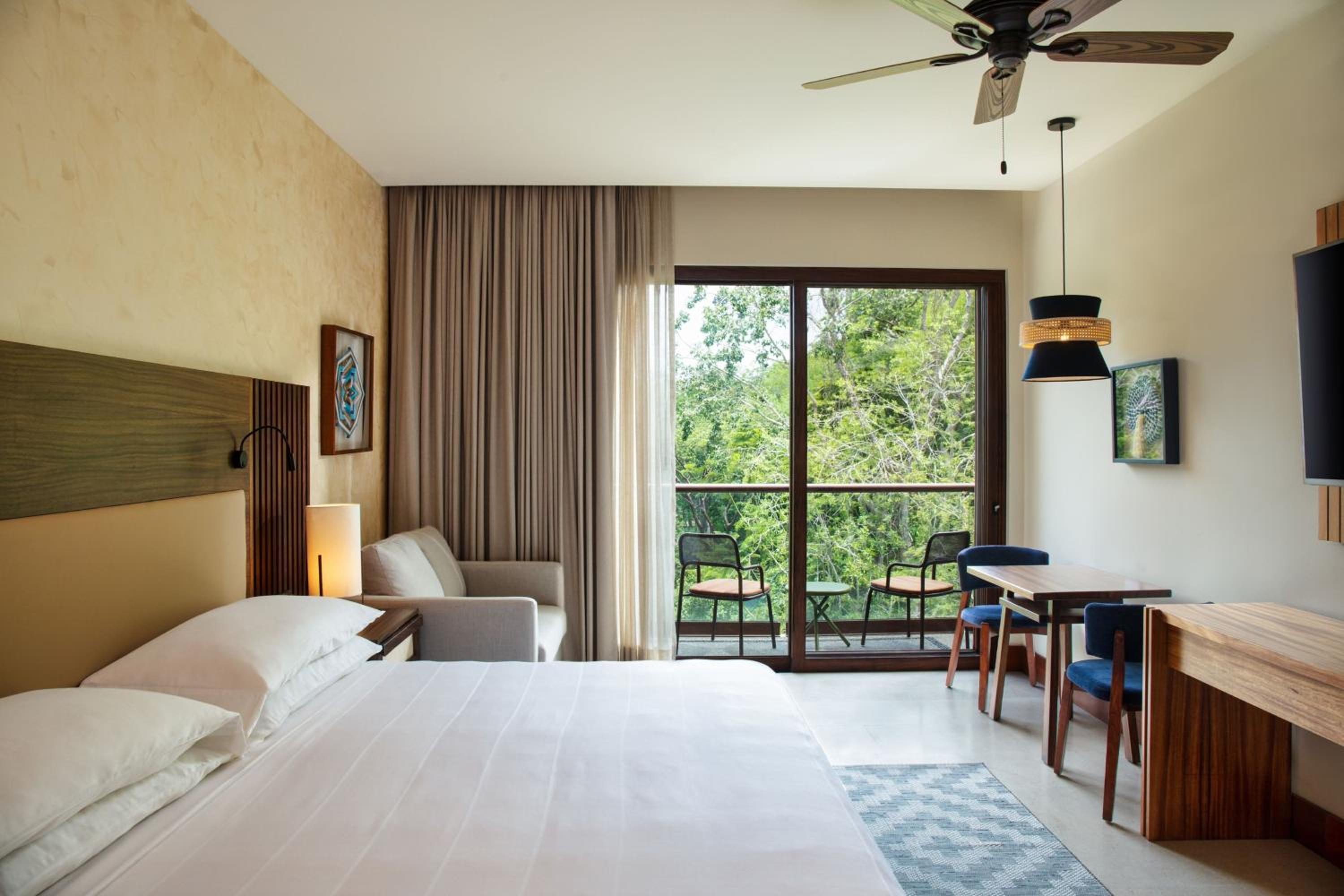 1 Bedroom Suite, All-Inclusive, Suite, 1 King, Sofa bed, Mountain view, Balcony - Photo 5